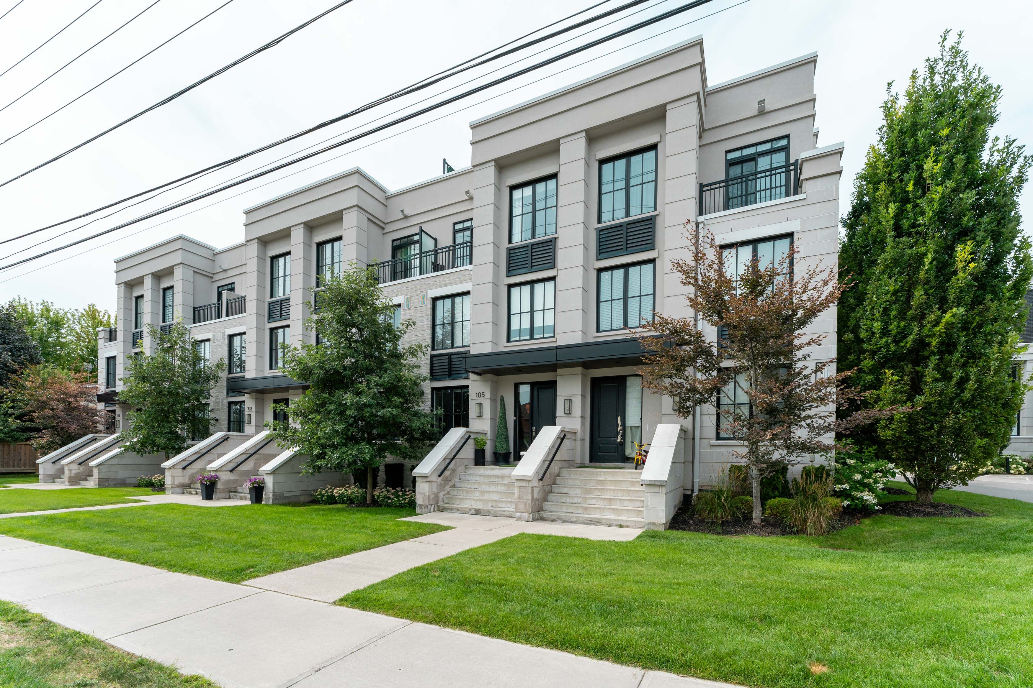 1180 Cawthra Road 105, Mississauga, On L5g 0a5