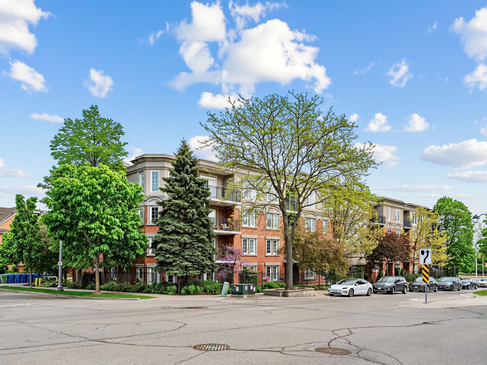 2301 Parkhaven Boulevard 406, Oakville, On L6h 6v6