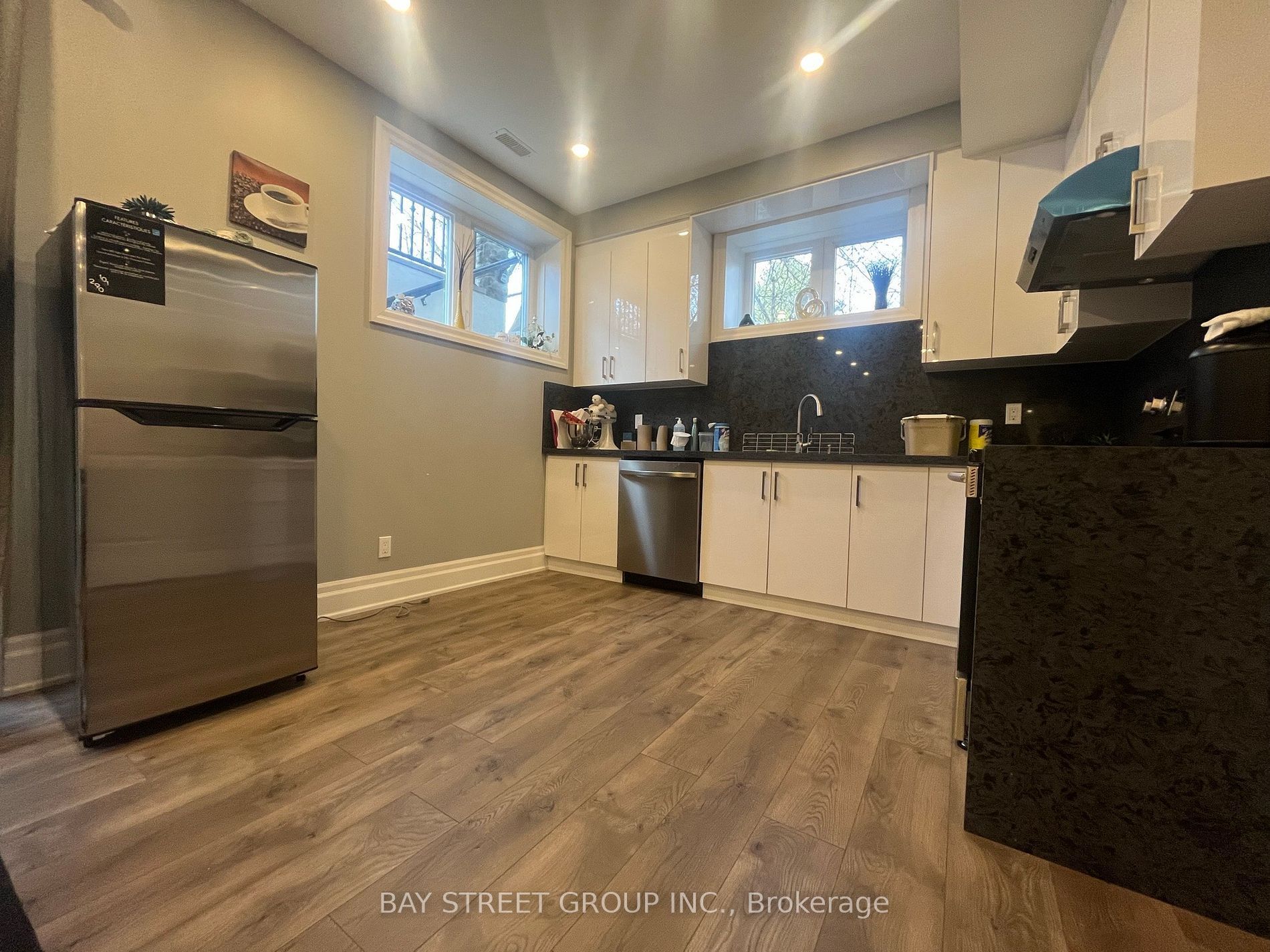 1243 Bridge Road Lower, Oakville, On L6l 2c3