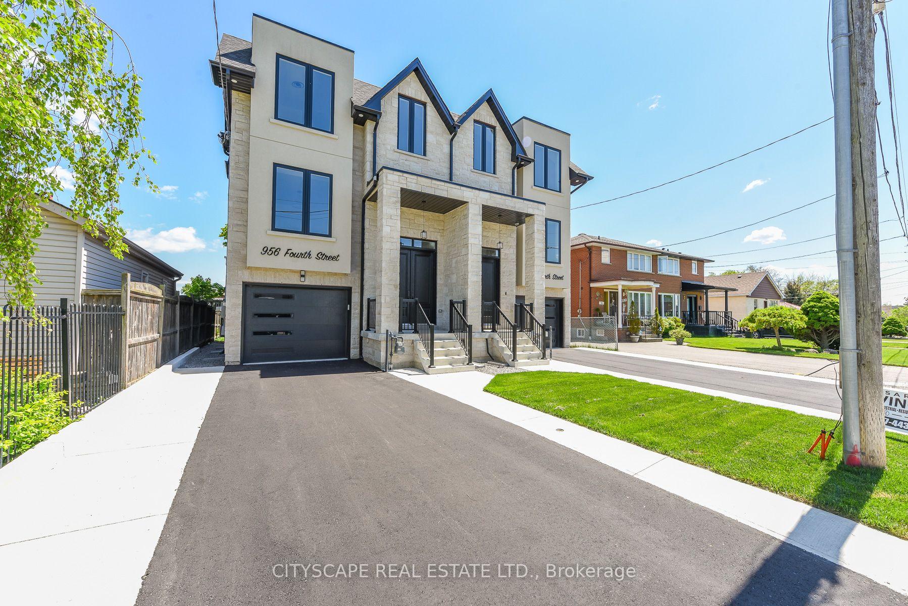 956 Fourth Street, Mississauga, On L5e 1j9