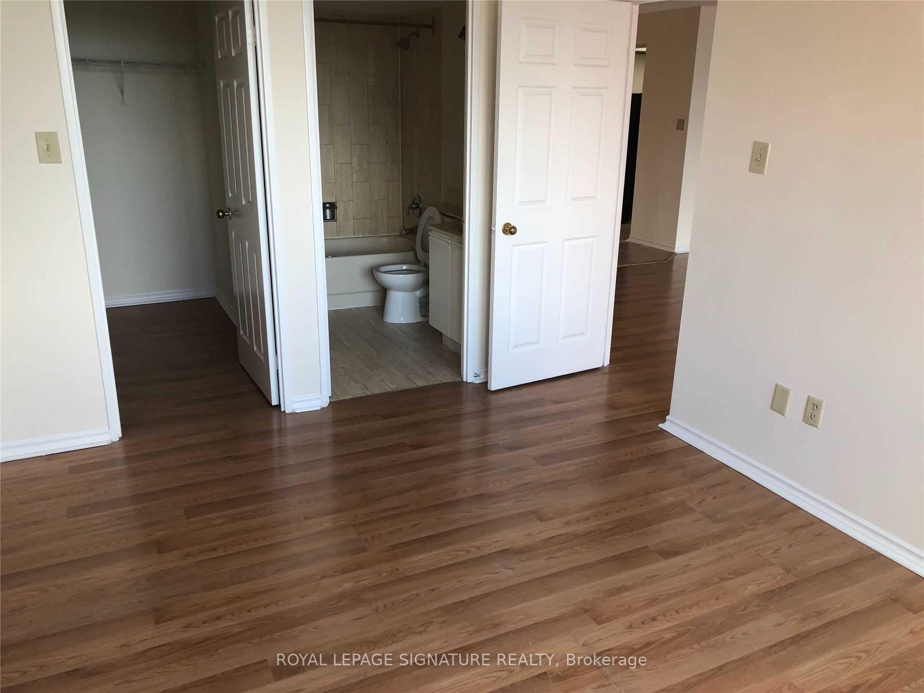 265 Enfield Place 1206, Mississauga, On L5b 3y7