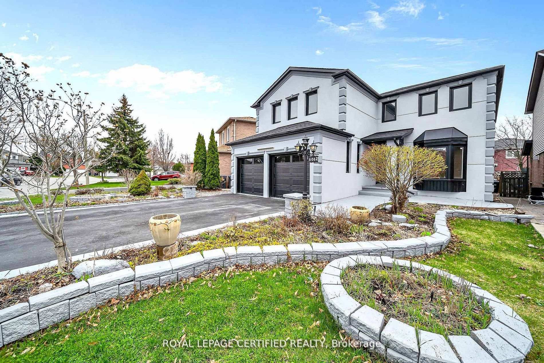 6062 Prairie Circle, Mississauga, On L5n 5c5