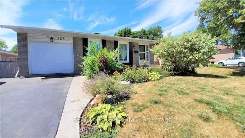 133 Mccraney Street #Upper, Oakville, On L6h 1h5