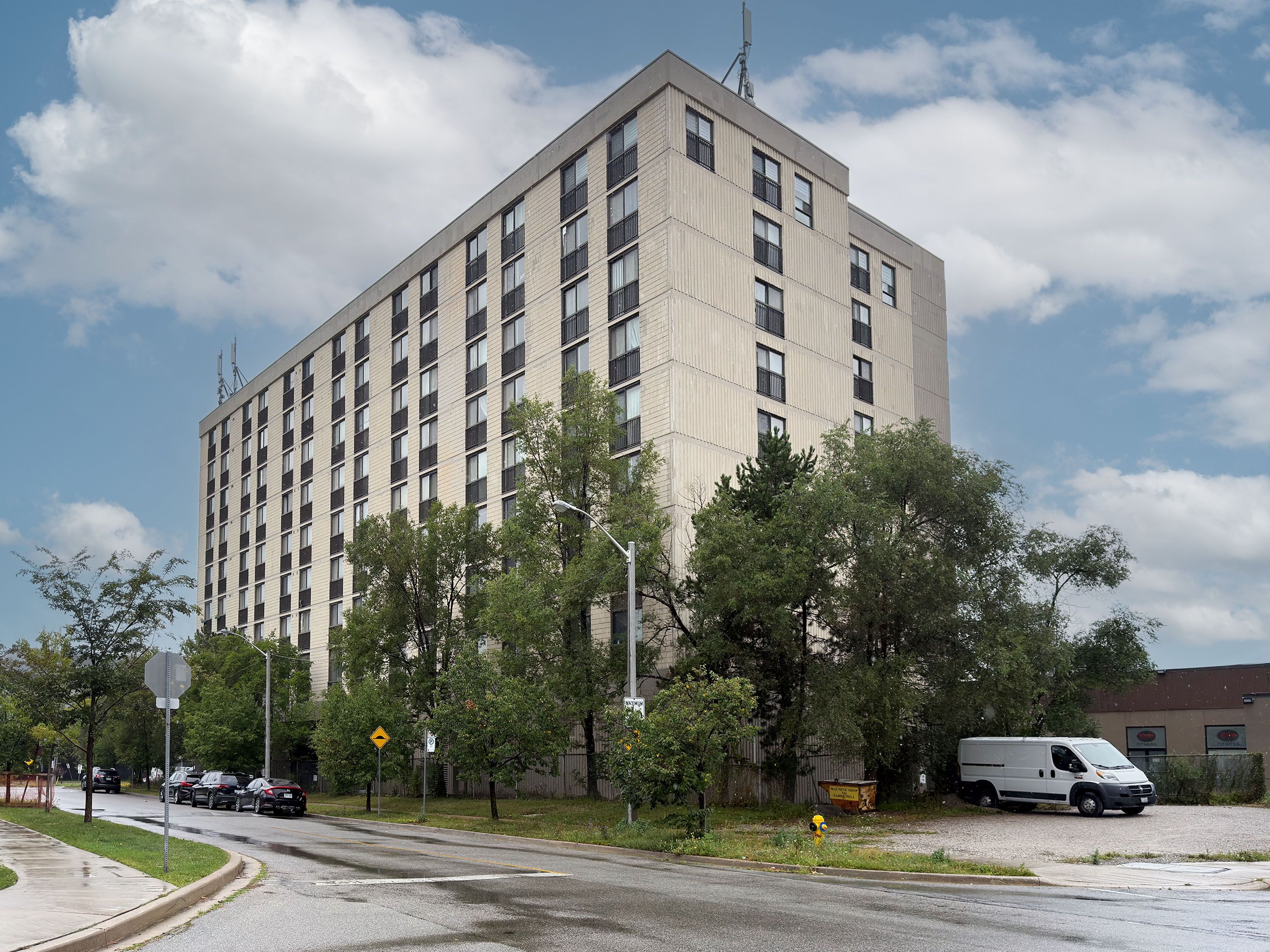 2737 Keele Street 901, Toronto, On M3m 2e9