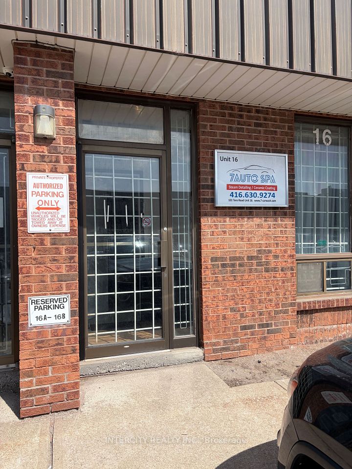 101 Toro Road 16, Toronto, On M3j 2z1