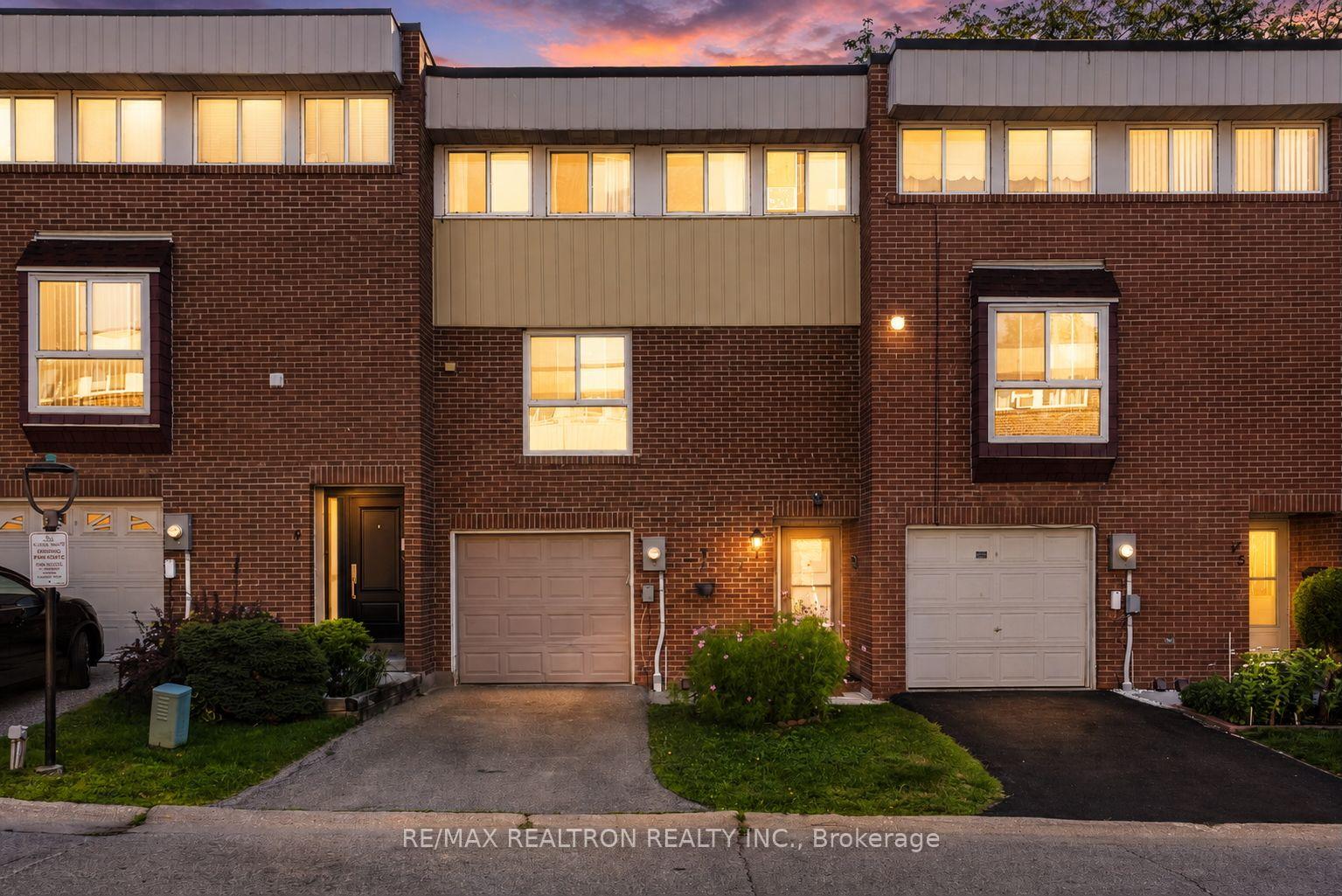 7 Sebastian Cabot Way, Toronto, On M3n 2t4