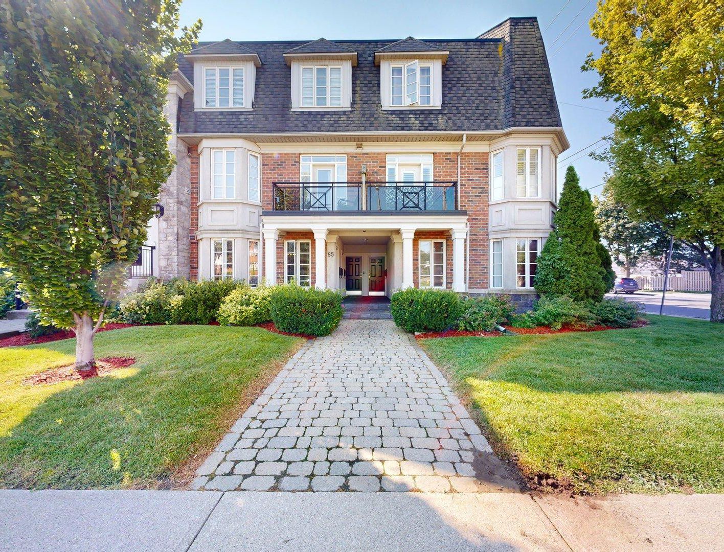 85 Albani Street #3, Toronto, On M8v 1x3