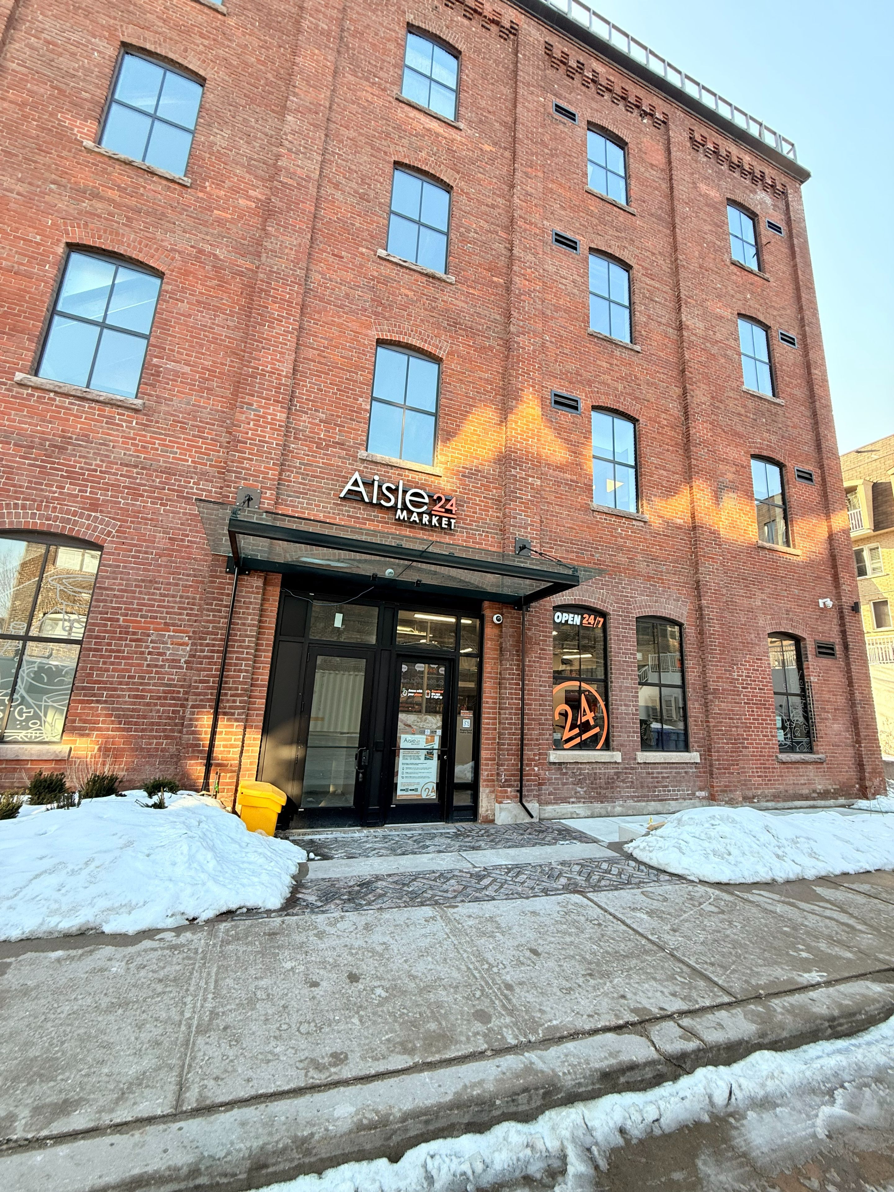 30 Powerhouse Street, Toronto, On M6h 0c6