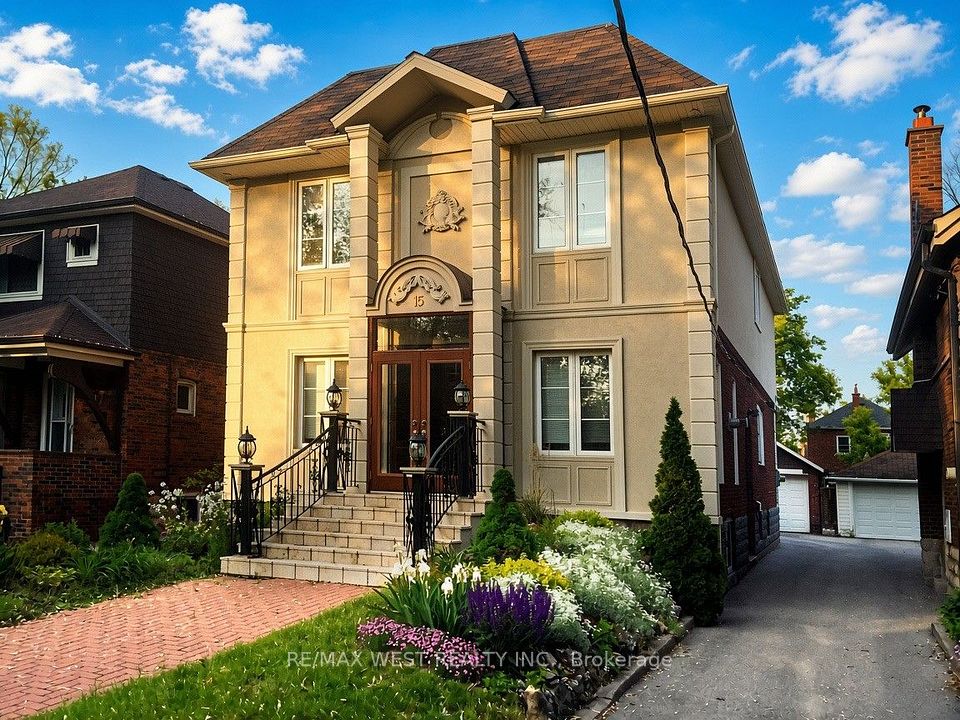 15 Wendover Road, Toronto, On M8x 2l1