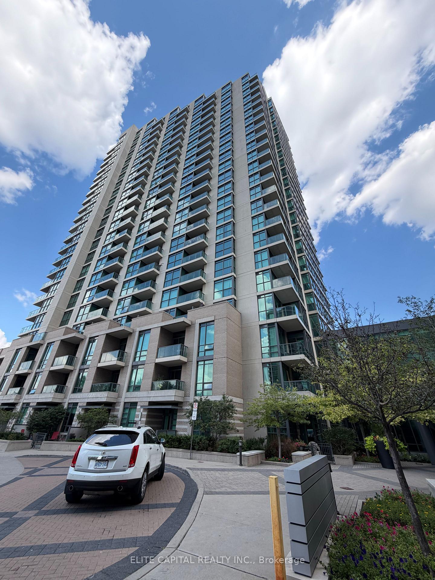 215 Sherway Gardens Road Ph104, Toronto, On M9c 0a4