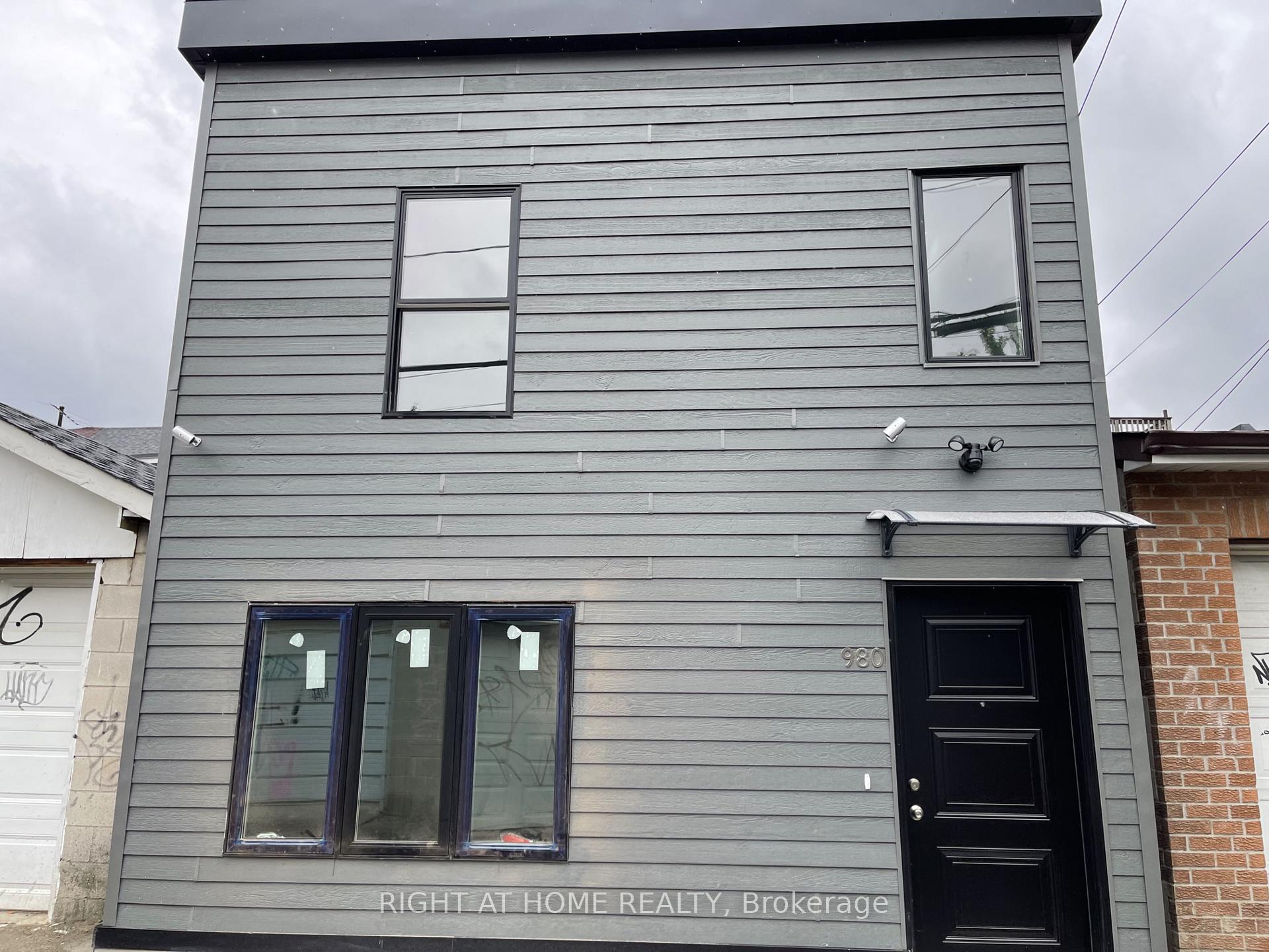 980 Ossington Avenue Laneway Suite, Toronto, On M6g 3v7