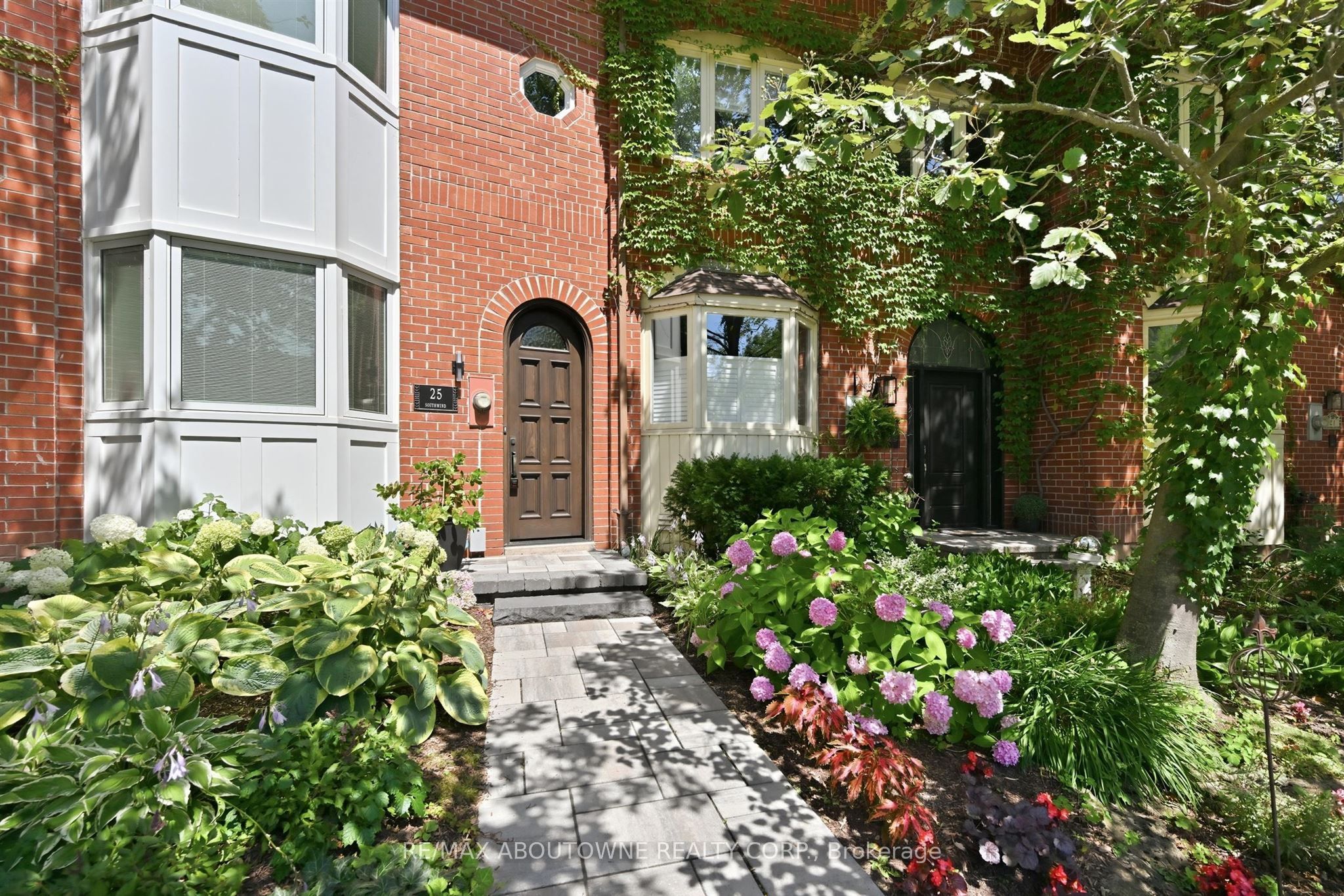 25 Southwind Terrace, Oakville, On L6l 6k6