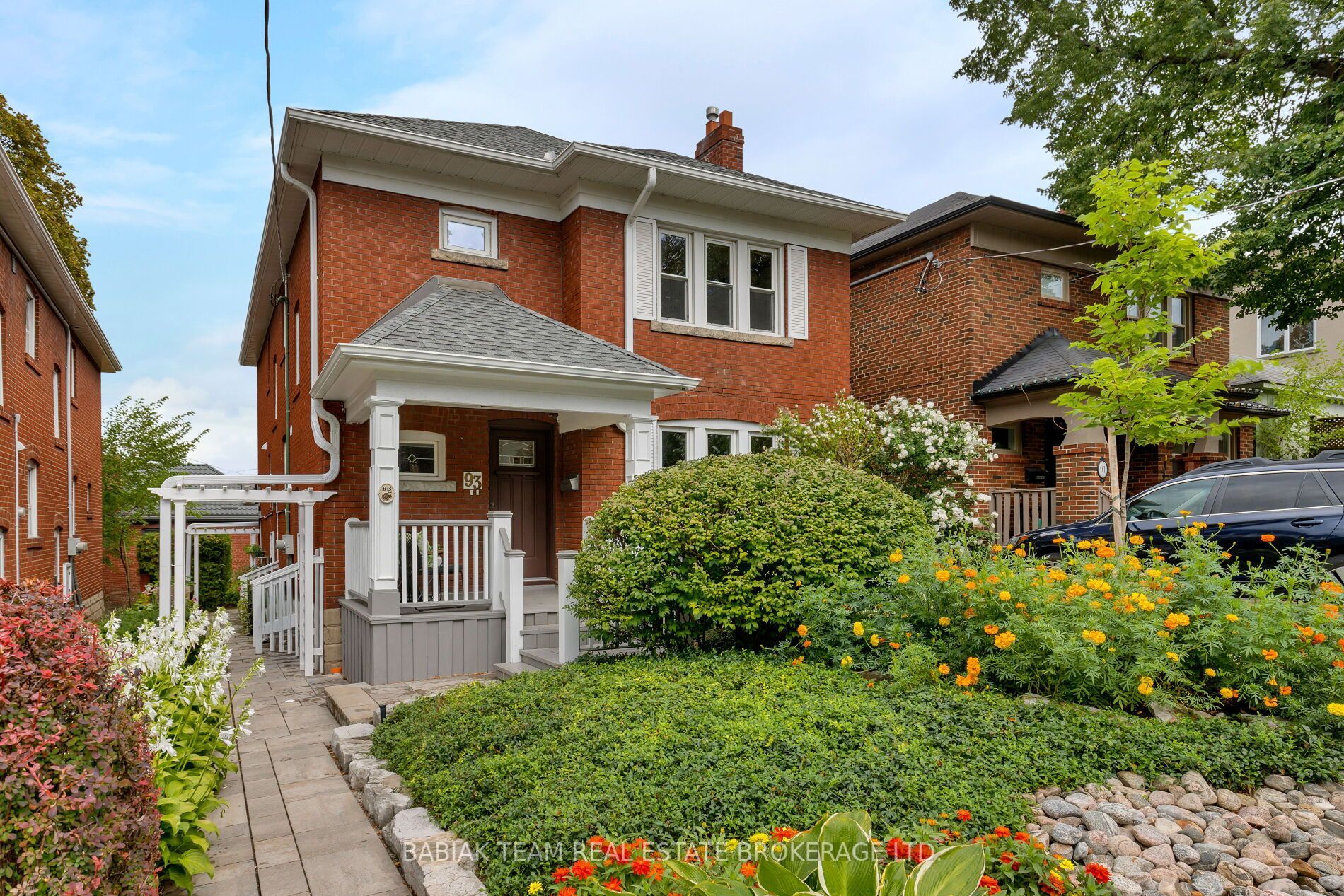 93 Glendonwynne Road, Toronto, On M6p 3e7