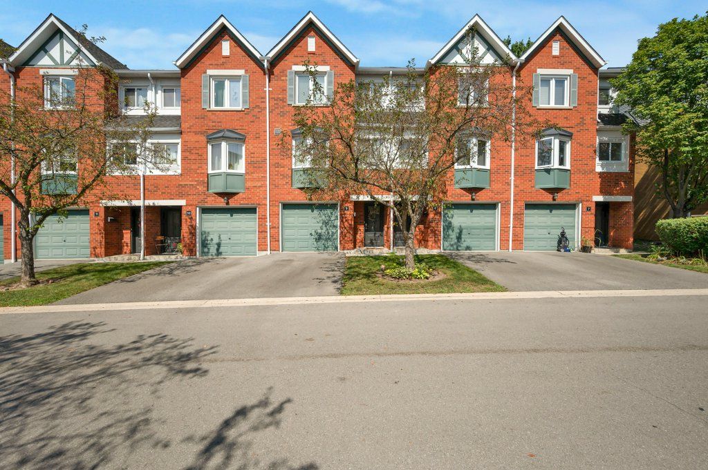 2300 Brays Lane 9, Oakville, On L6m 3j9