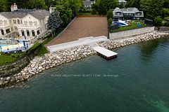 1044 Argyle Drive, Oakville, On L6j 1a7
