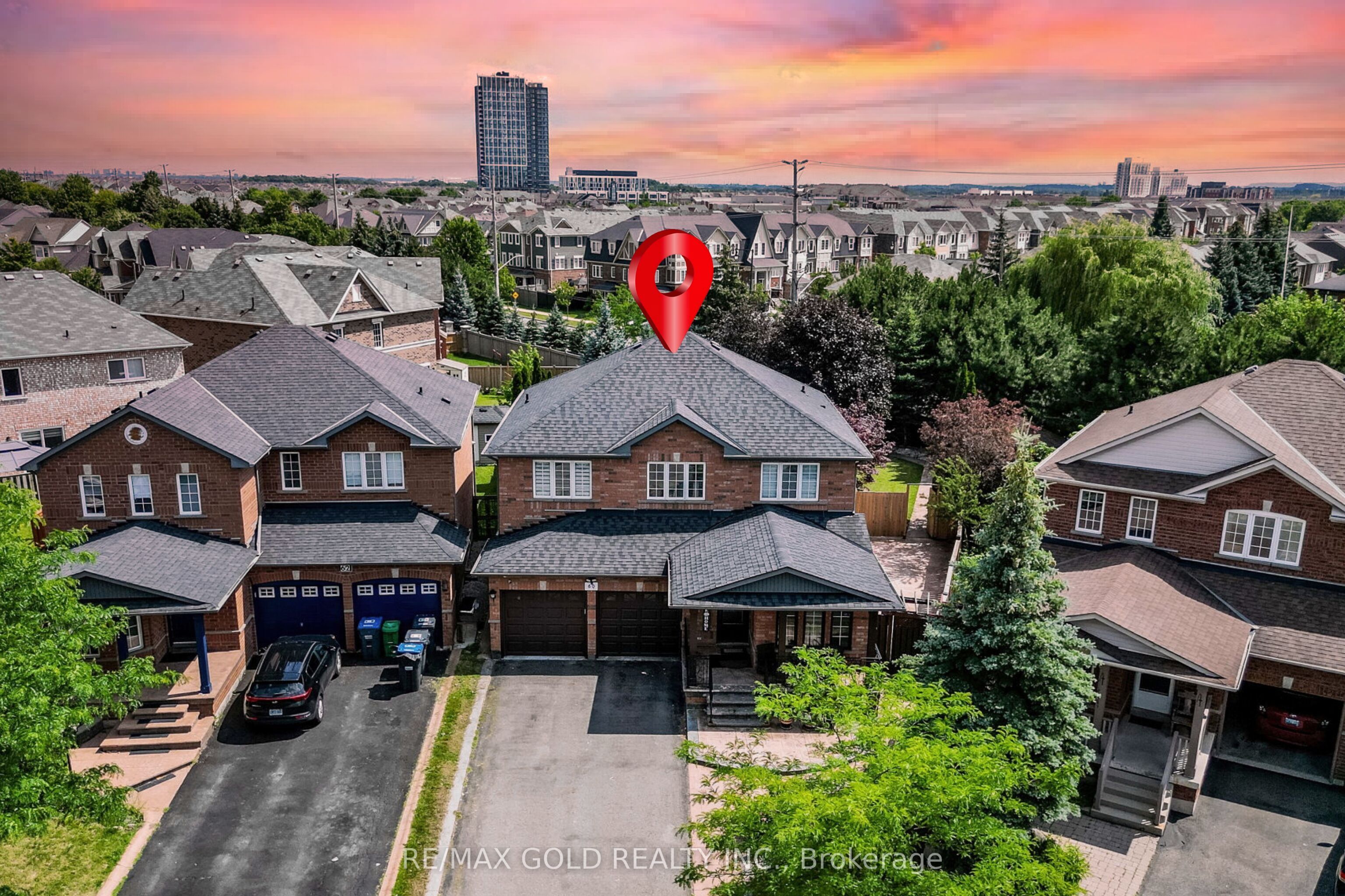 60 Four Seasons Circle, Brampton, On L7a 2a7