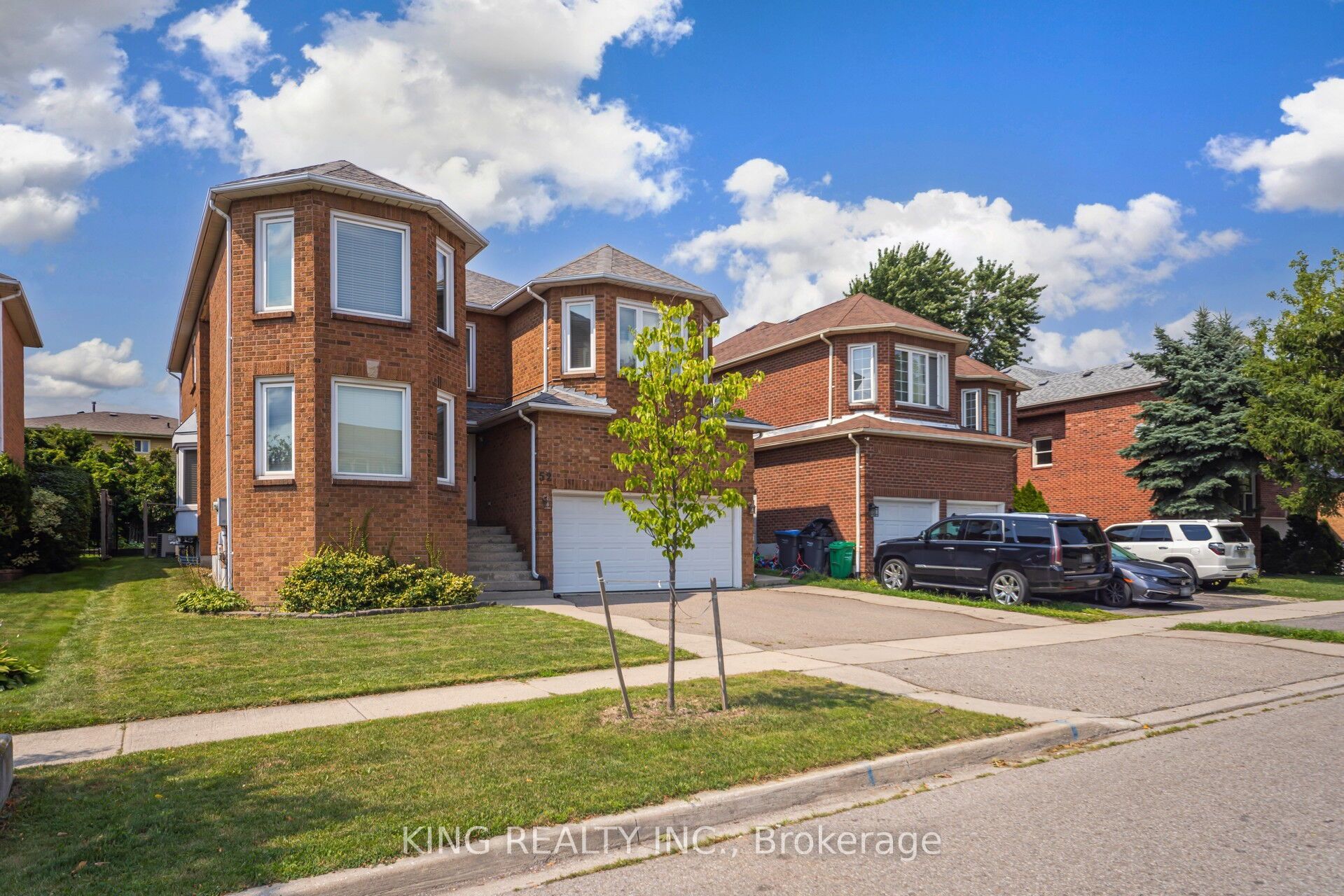 52 Leeward Drive, Brampton, On L6s 5v8