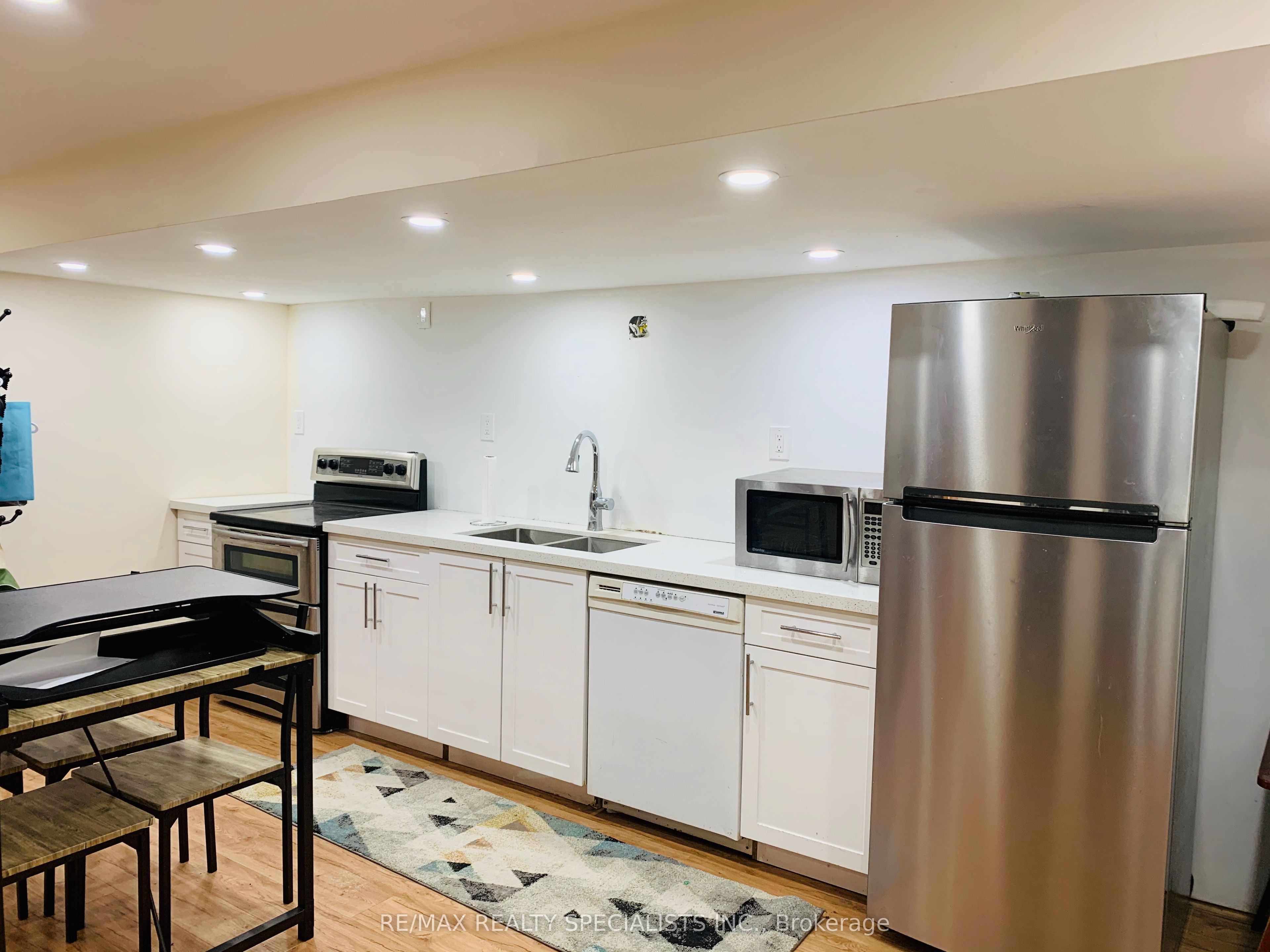 2849 Oslo Crescent, Mississauga, On L5n 1z8