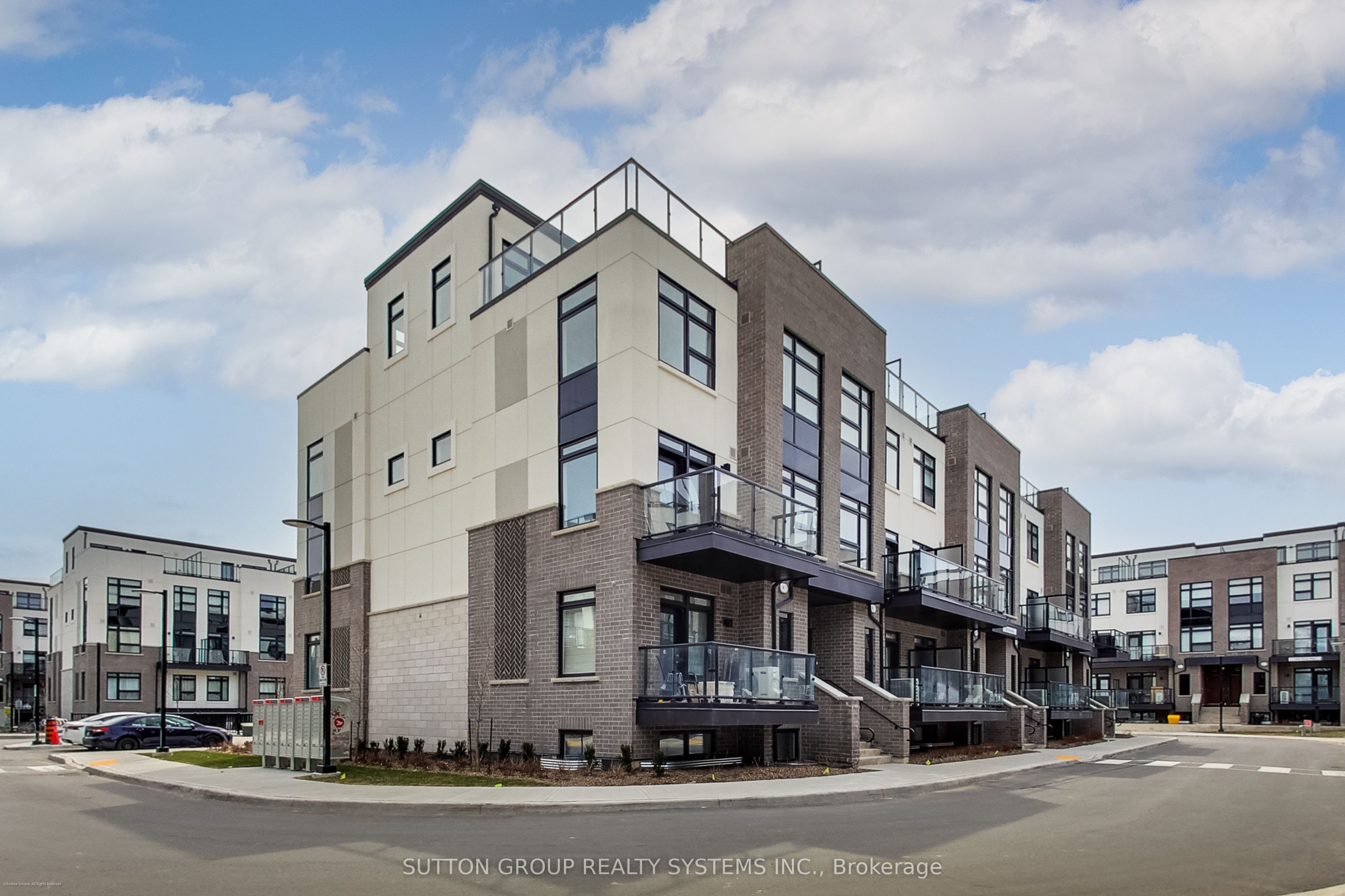 1585 Rose Way 125, Milton, On L9e 0j2