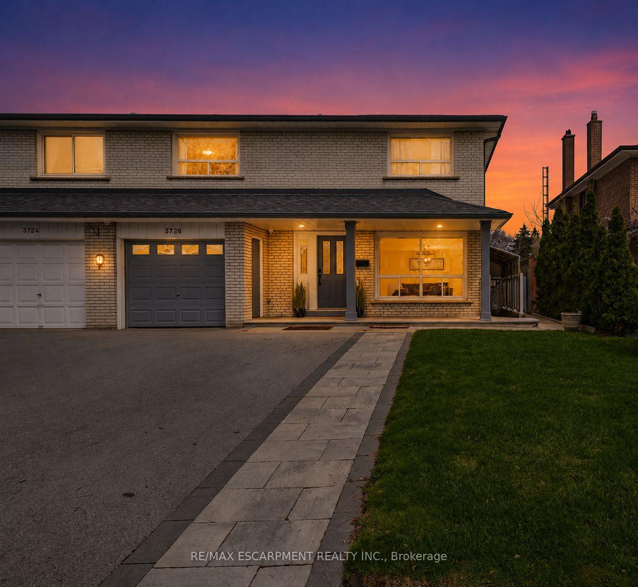 3726 Holden Crescent, Mississauga, On L5a 2v8