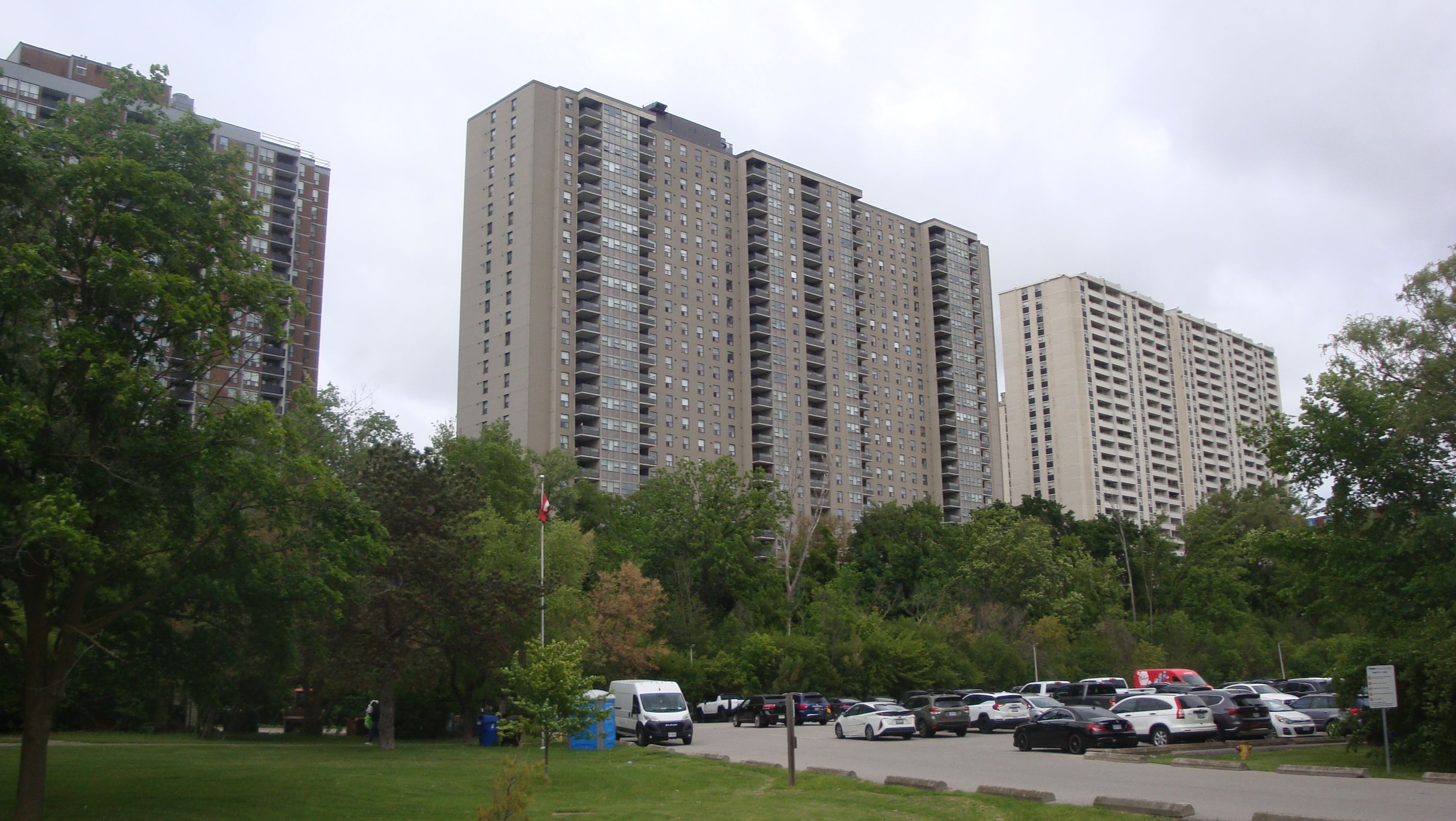 75 Emmett Avenue 503, Toronto, On M6m 5a7
