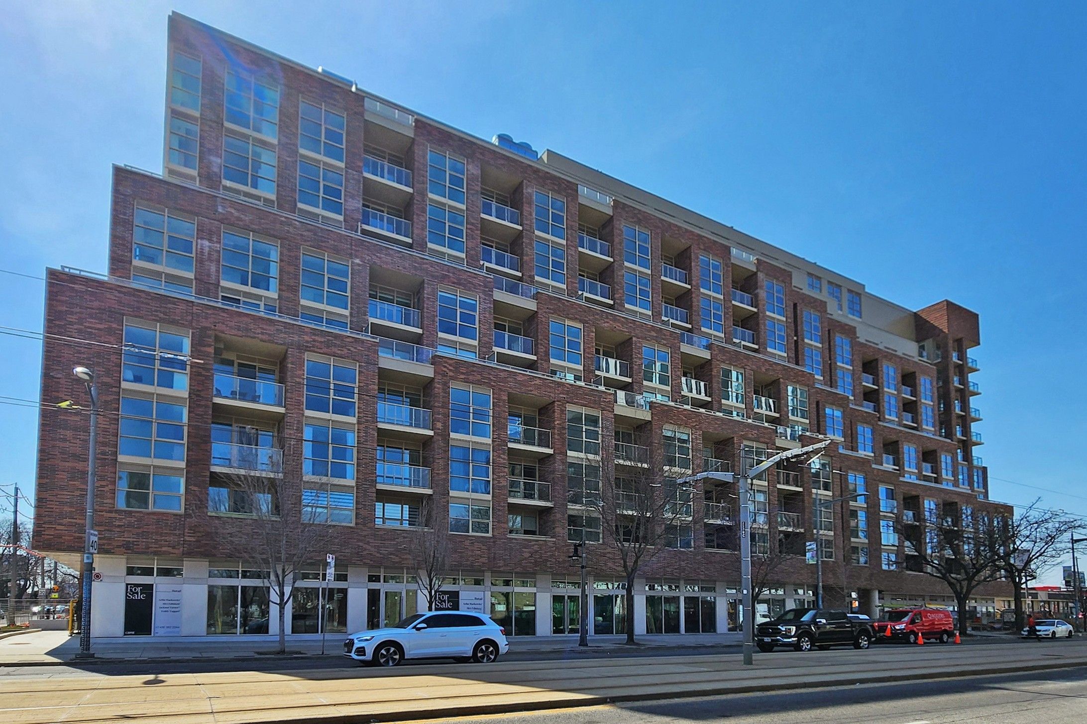 1787 St Clair Avenue W 710, Toronto, On M6n 0b7