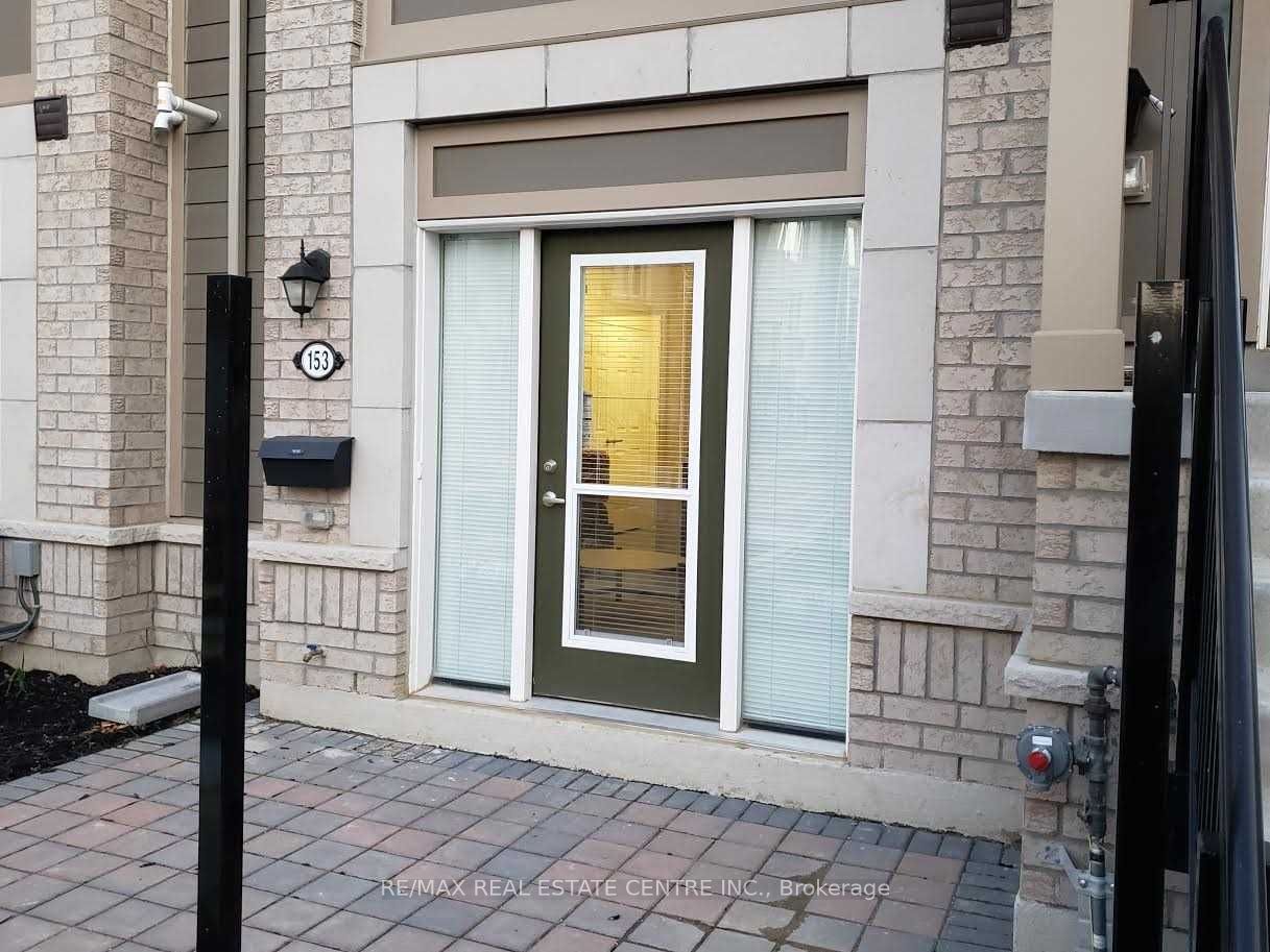 1 Beckenrose Court 153, Brampton, On L6y 6g2
