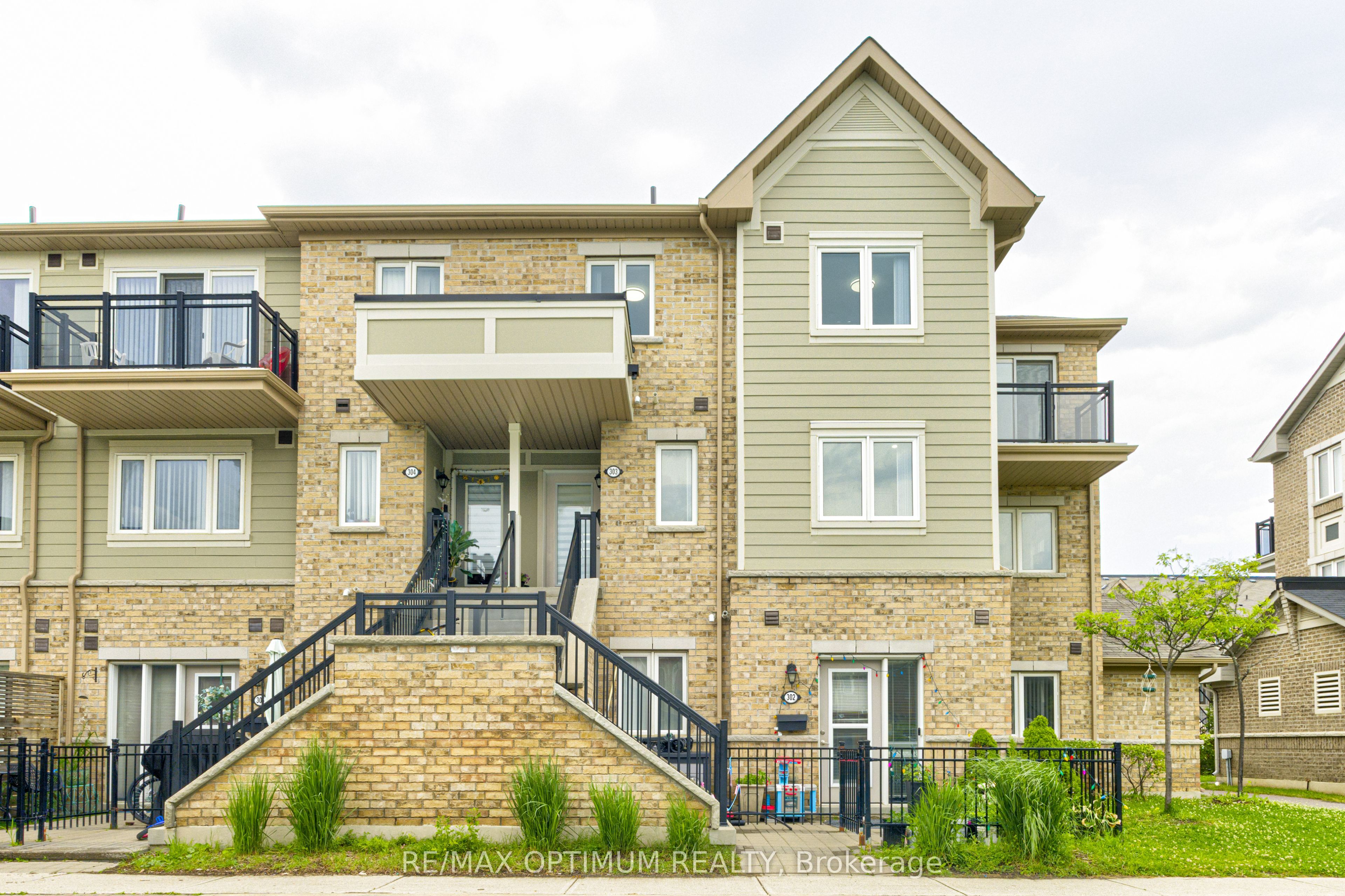 250 Sunny Meadow Boulevard 303, Brampton, On L6r 3y6