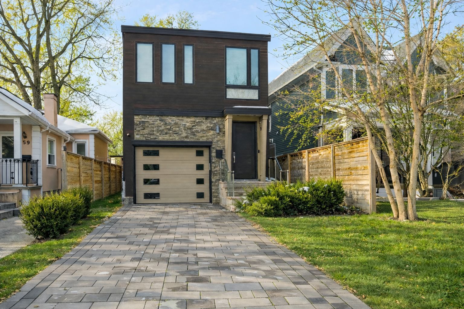63 Troy Street, Mississauga, On L5g 1s6