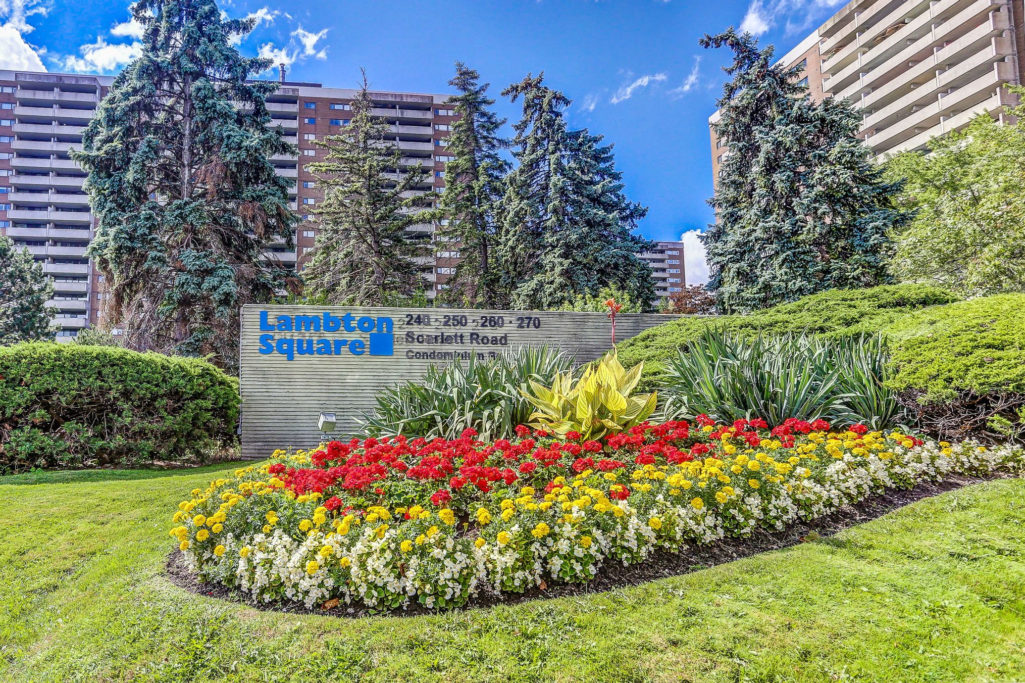 240 Scarlett Road 1405, Toronto, On M6n 4x4