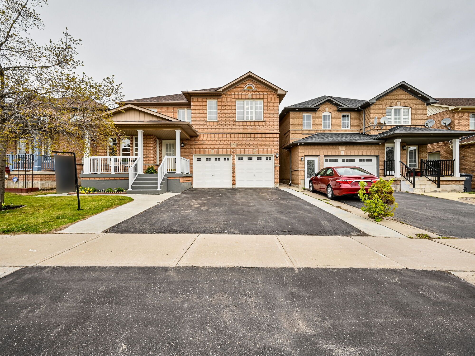 6 Fairhill Avenue, Brampton, On L7a 2a9