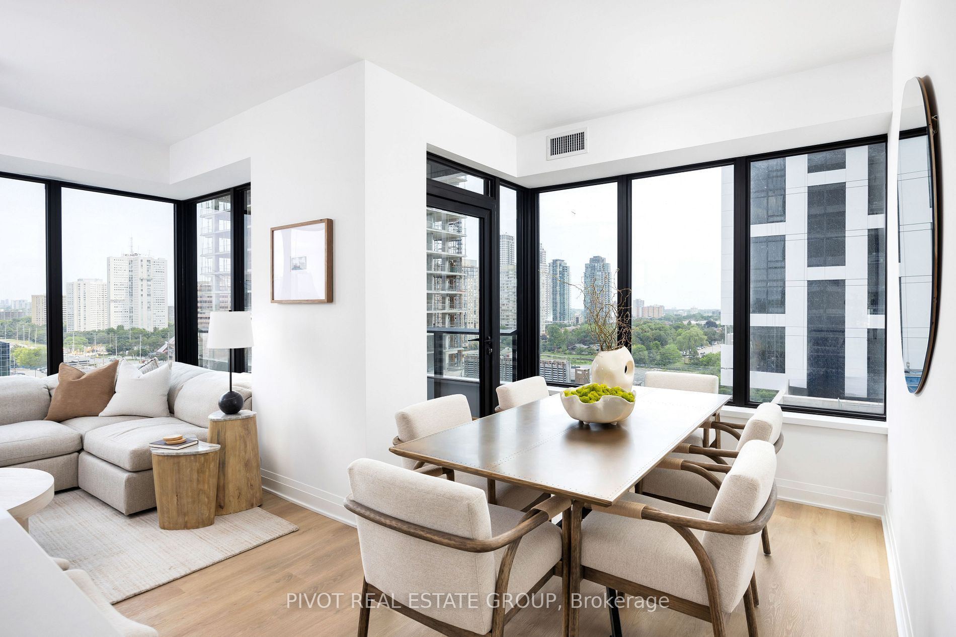 4023 The Exchange 2804, Mississauga, On L5b 0n4