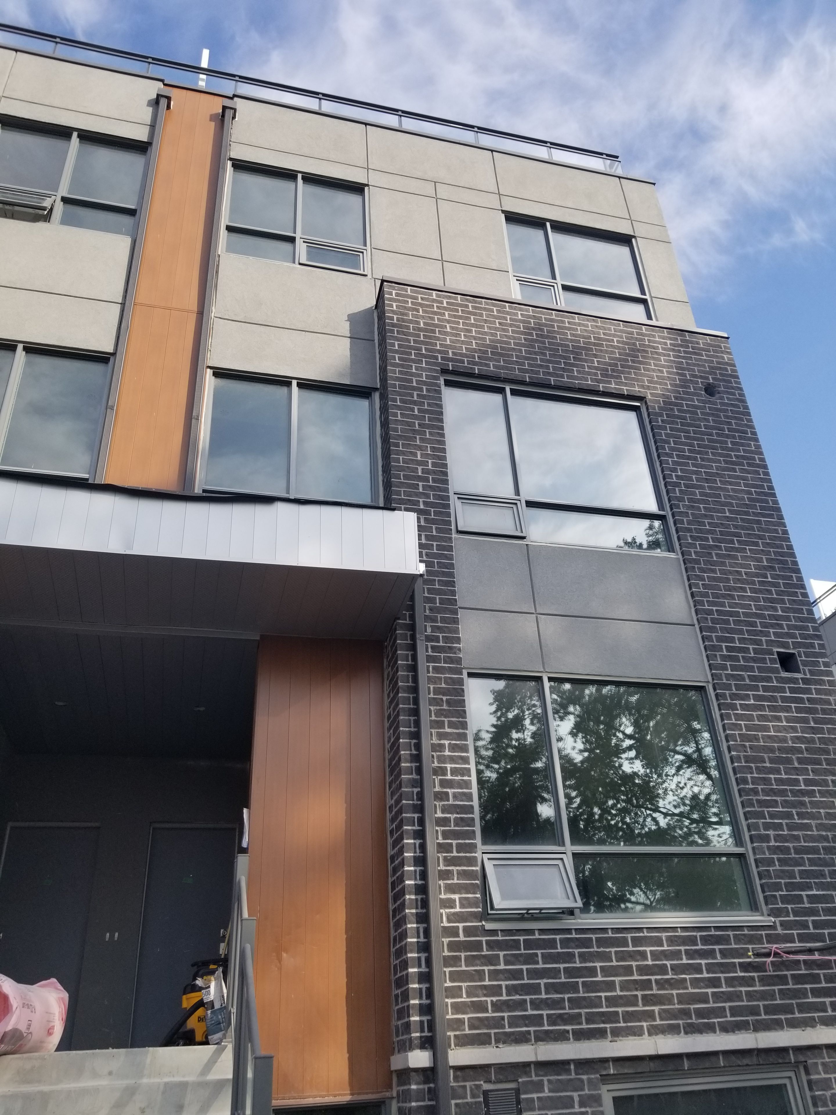 650 Atwater Avenue 3, Mississauga, On L5g 0b6