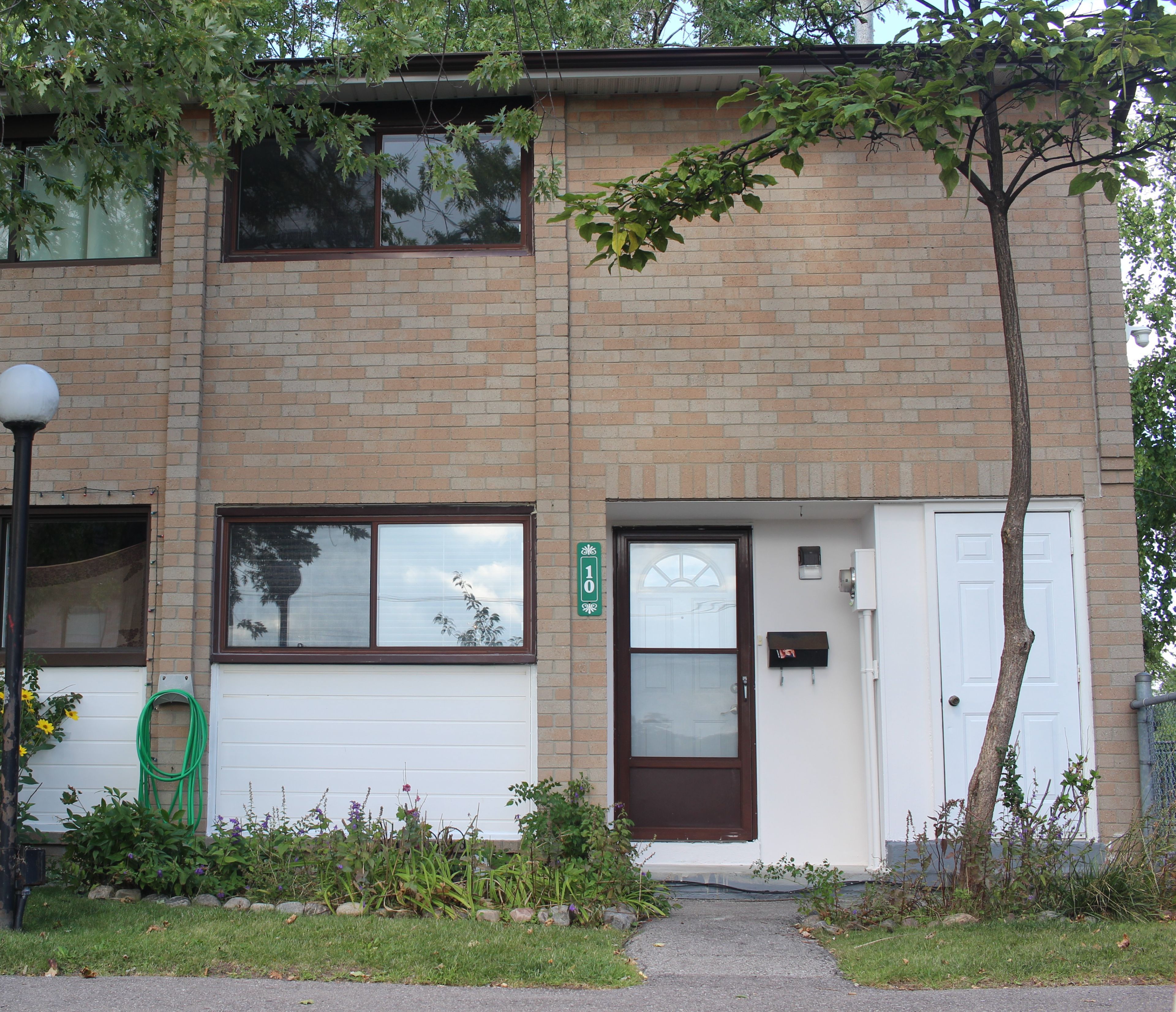 10 Fleetwood Crescent 10, Brampton, On L6t 2e5