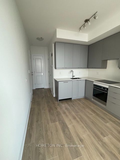 36 Elm Drive 2705, Mississauga, On L5b 1p2