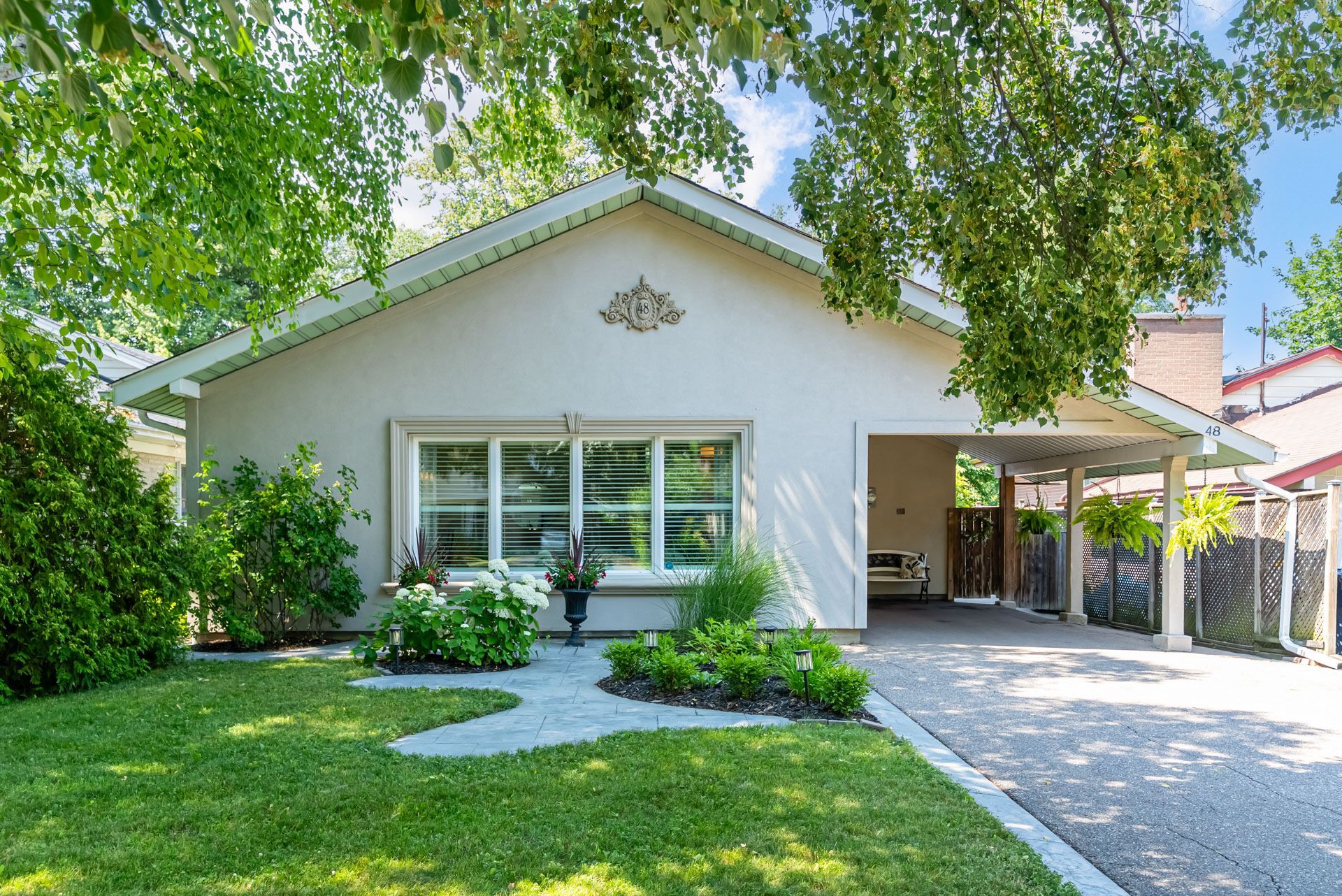 48 Genthorn Avenue, Toronto, On M9w 2s9