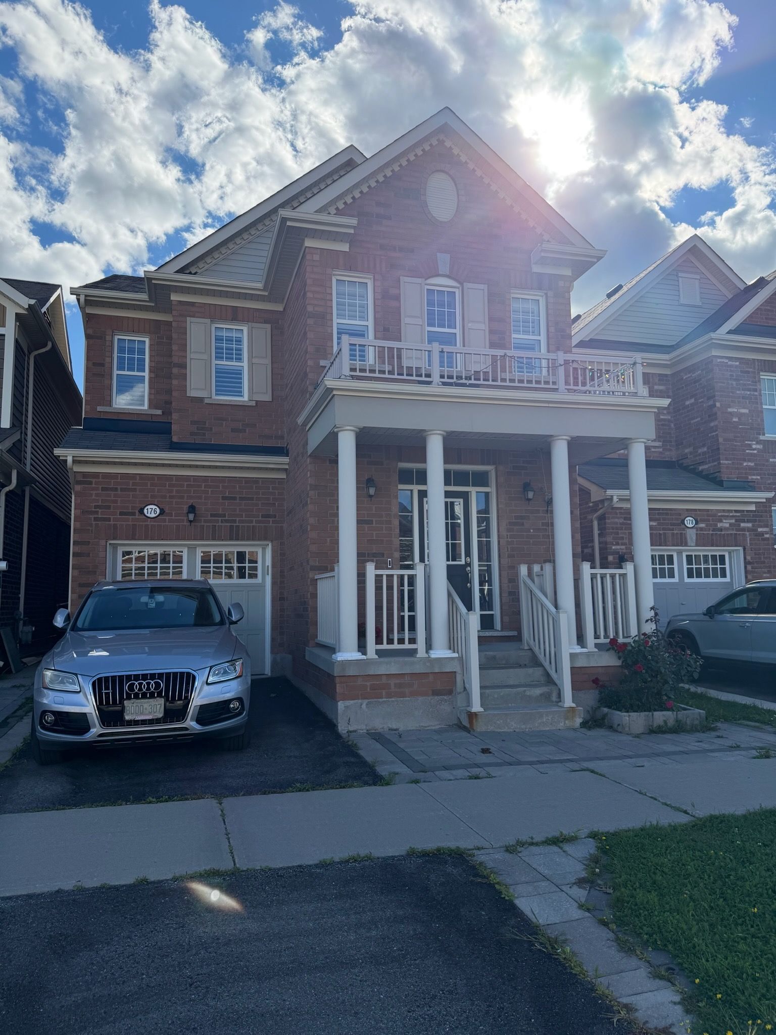 176 Robert Parkinson Drive, Brampton, On L7a 4g8