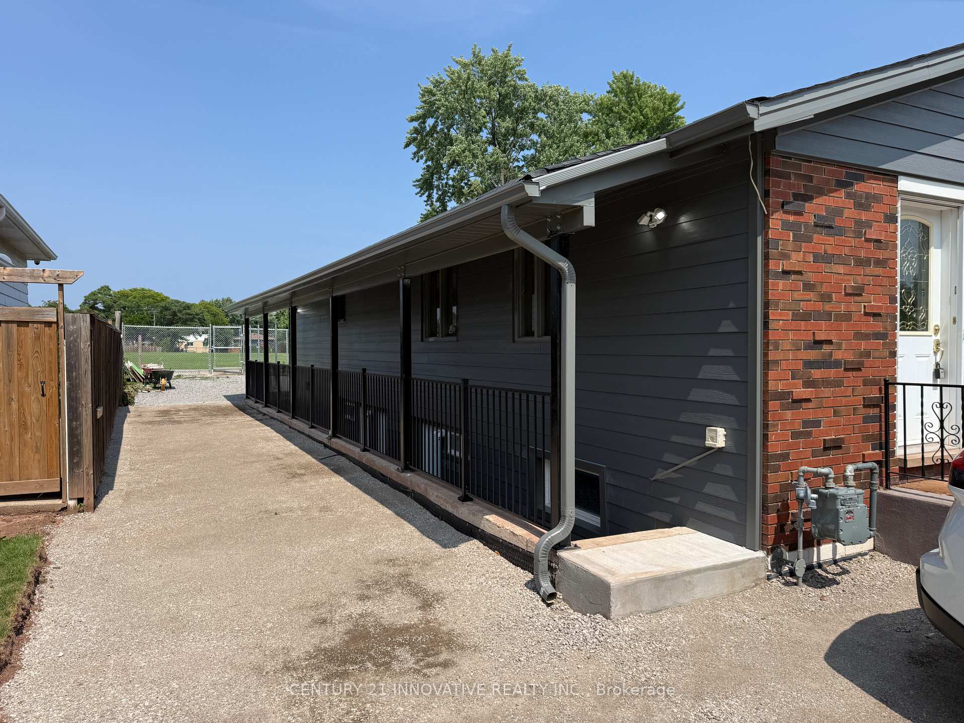 541 Chamberlain Road Upper, Burlington, On L7l 2v2