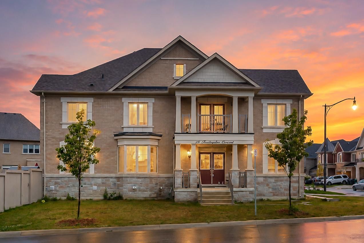 15 Farringdon Crescent, Brampton, On L7a 4z5