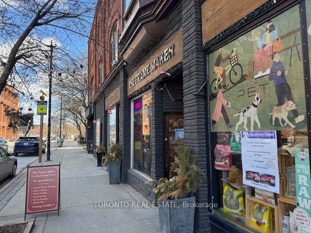 2741 Dundas Street W Main, Toronto, On M6p 1y1