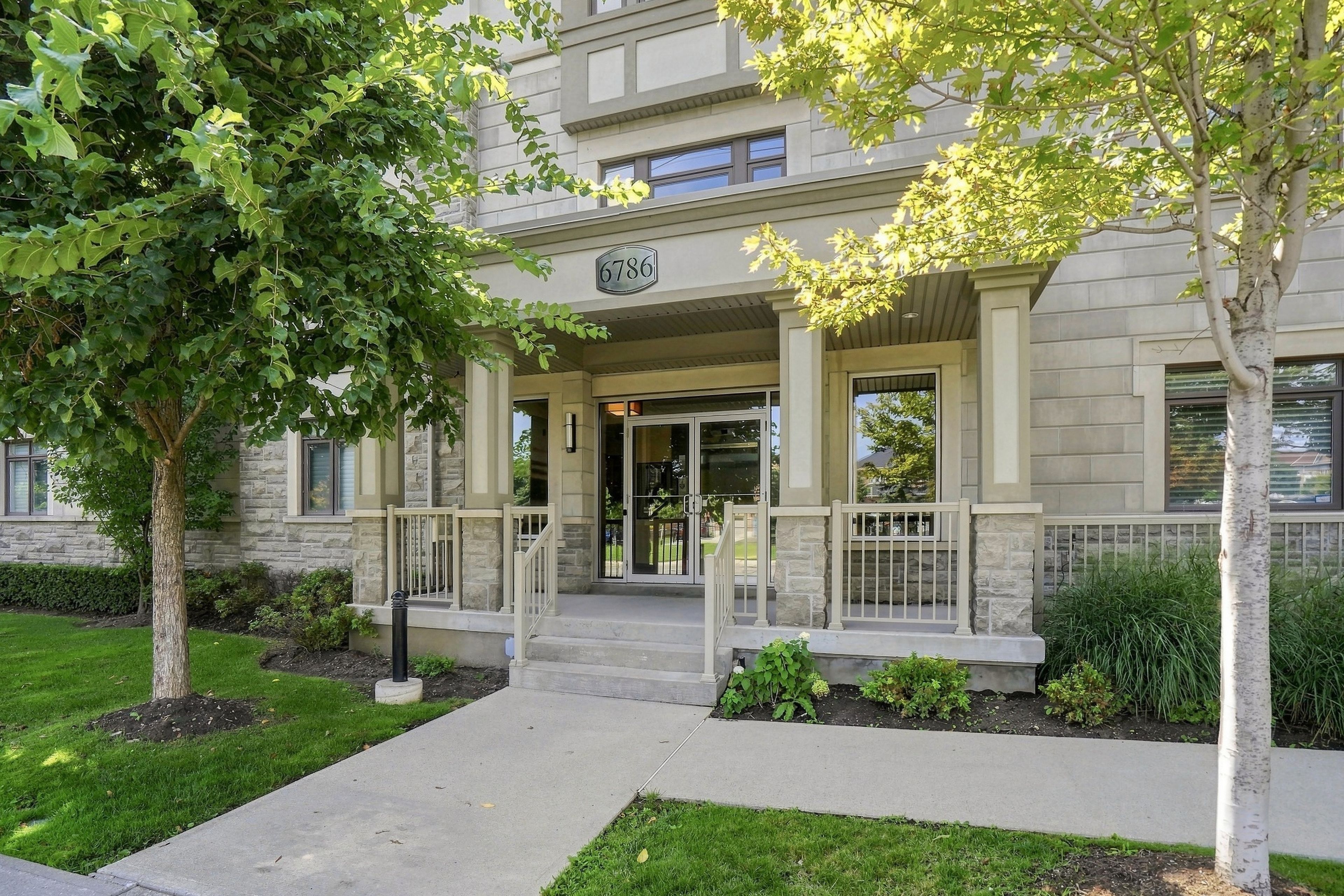 6786 Mclaughlin Road 311, Mississauga, On L5w 0g6