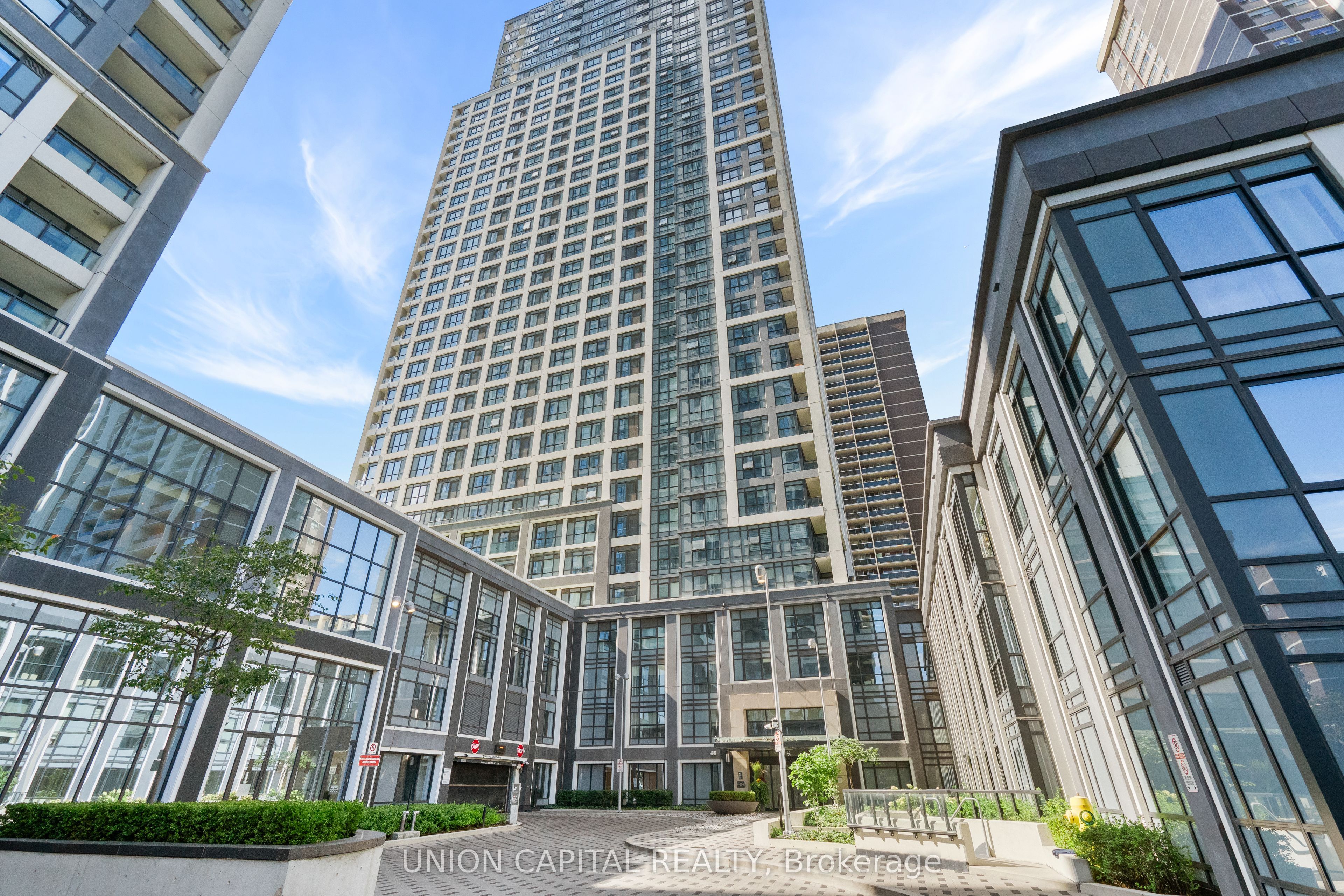 9 Mabelle Avenue 2326, Toronto, On M9a 0e1