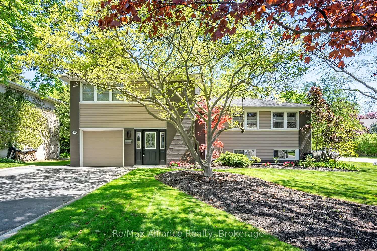 183 Westminster Drive, Oakville, On L6l 4h8