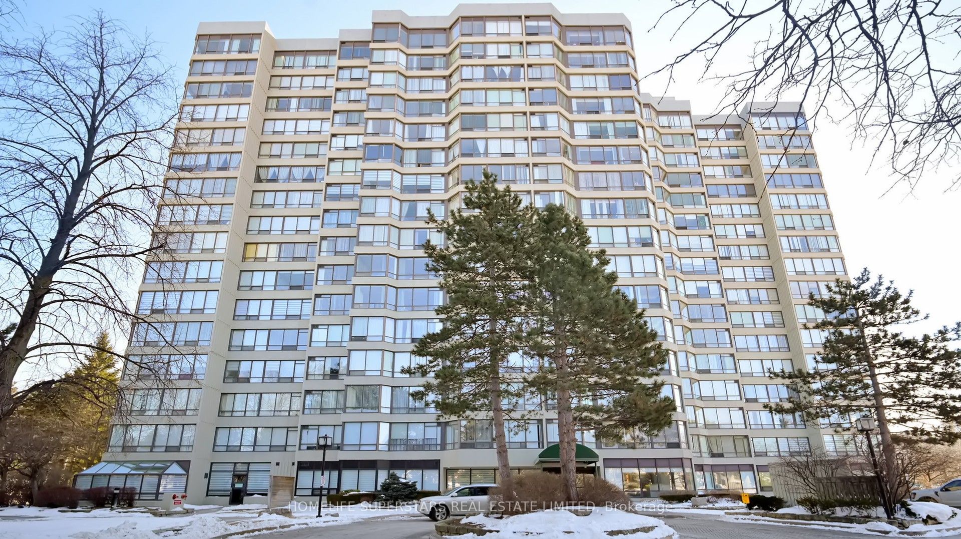 26 Hanover Road 301, Brampton, On L6s 4t2