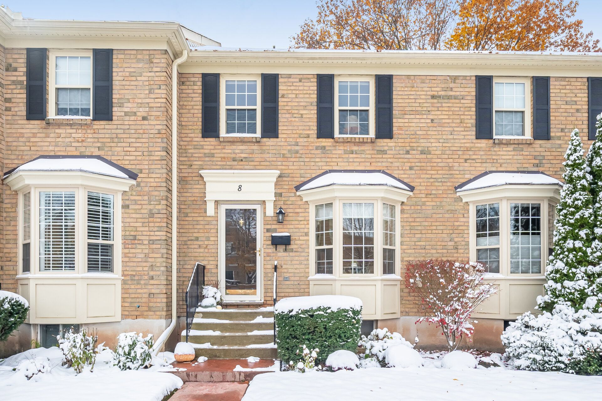 2390 Woodward Avenue 8, Burlington, On L7r 1t9