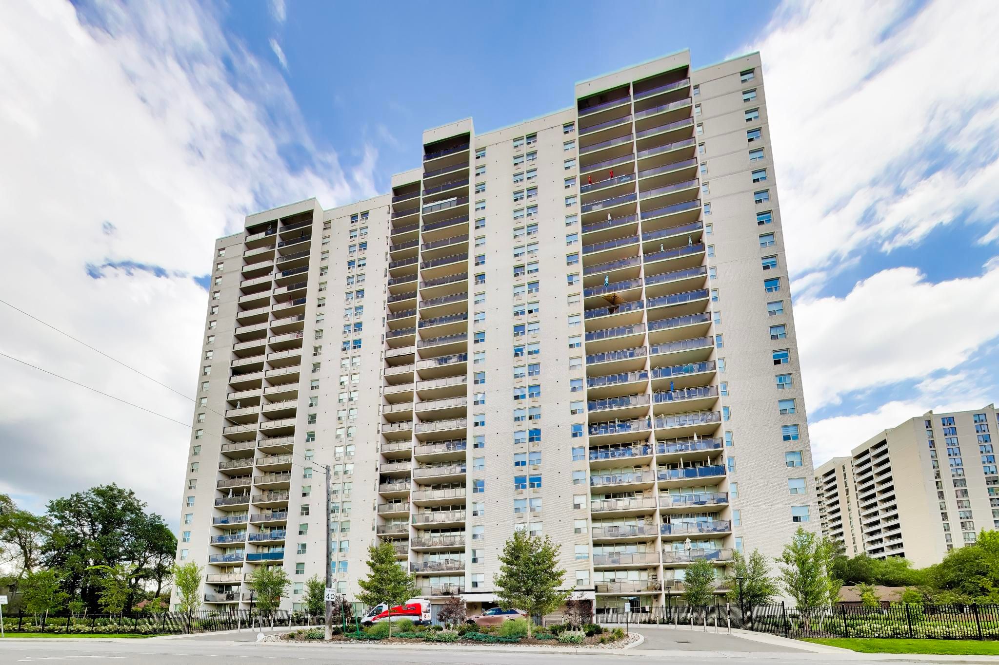 155 Marlee Avenue 608, Toronto, On M6b 4b5
