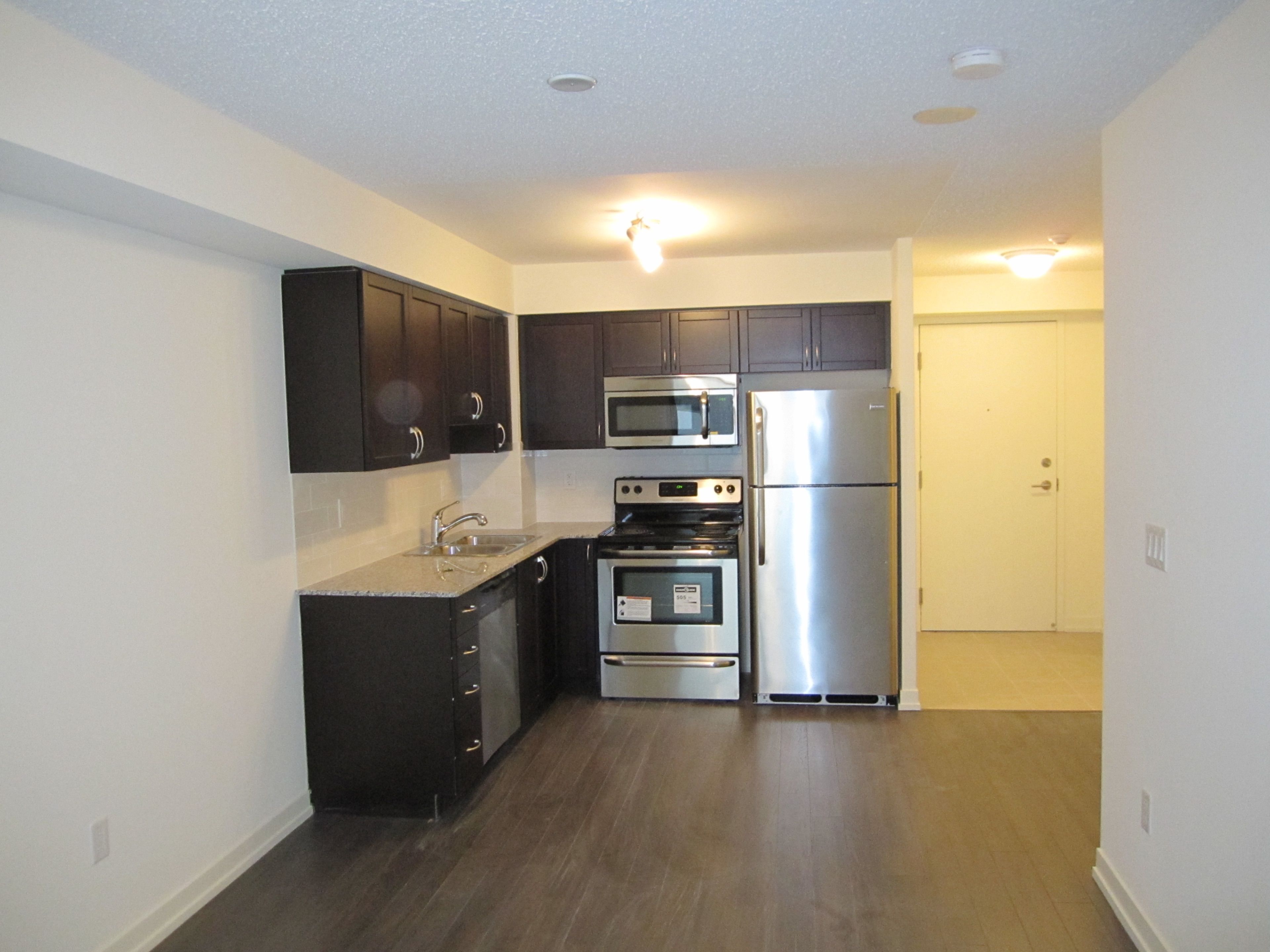 812 Lansdowne Avenue 619, Toronto, On M6h 4k5
