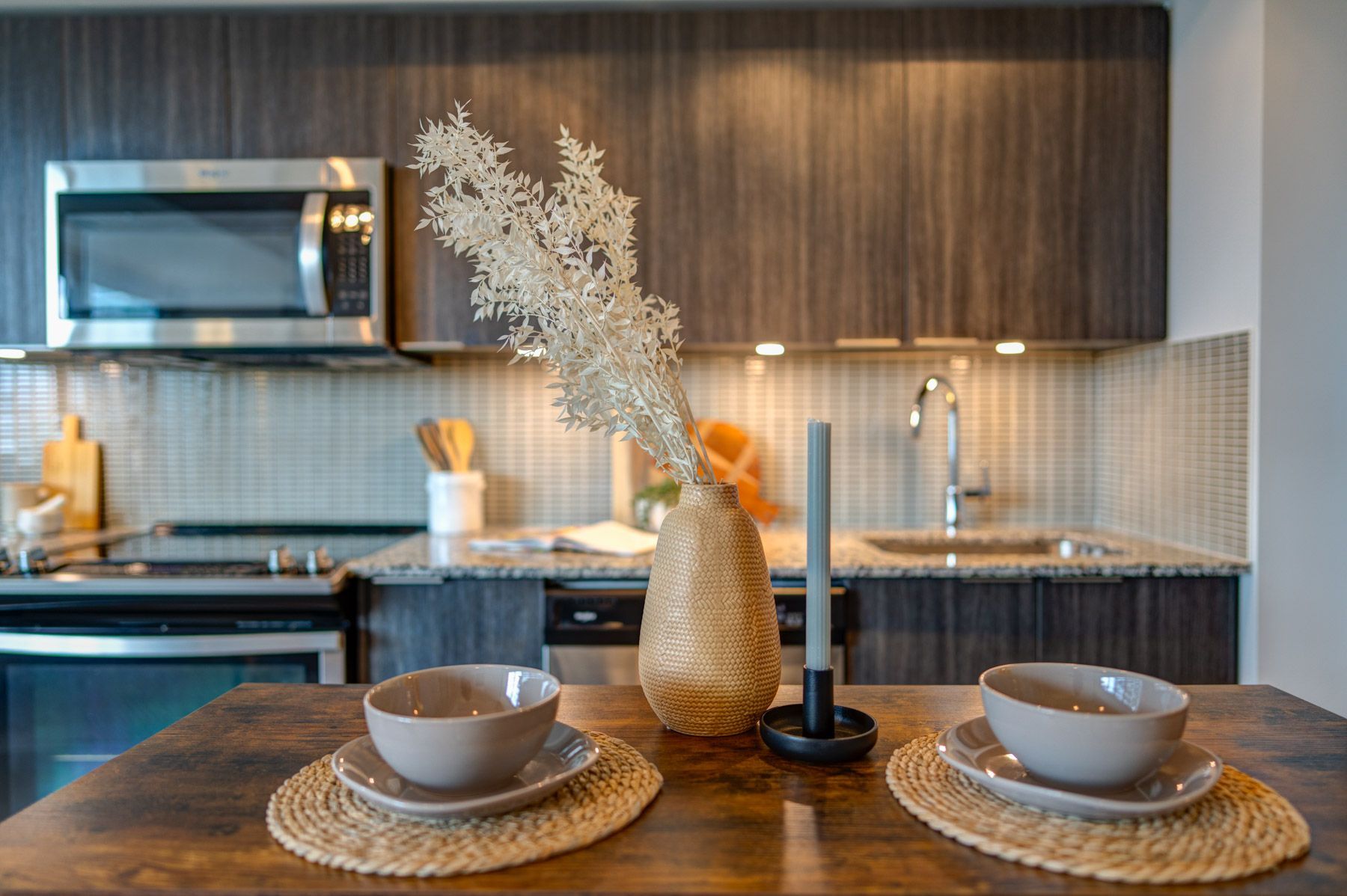 30 Shore Breeze Drive 230, Toronto, On M8v 1a1