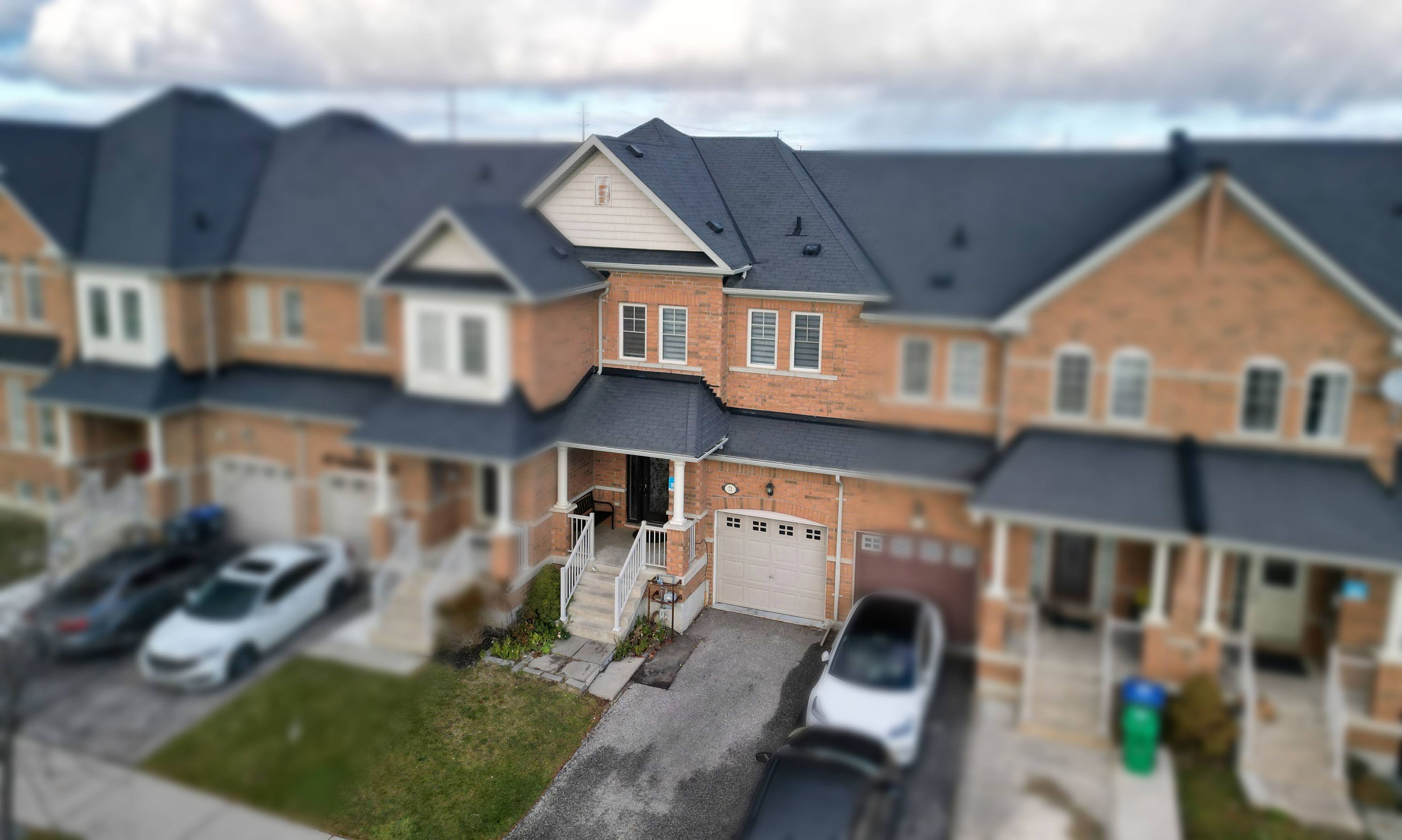 71 Pendulum Circle, Brampton, On L6r 3n7