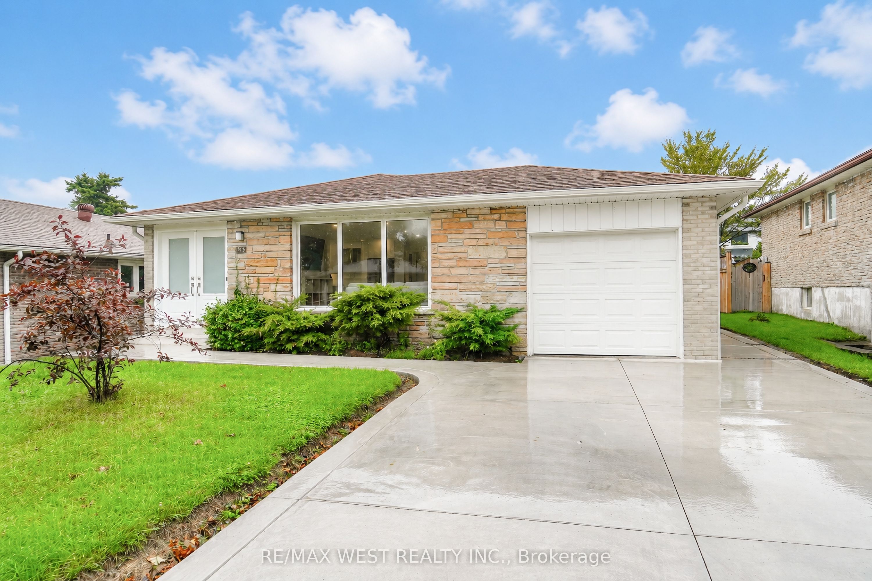 765 Dodsworth Crescent, Mississauga, On L4y 2h8